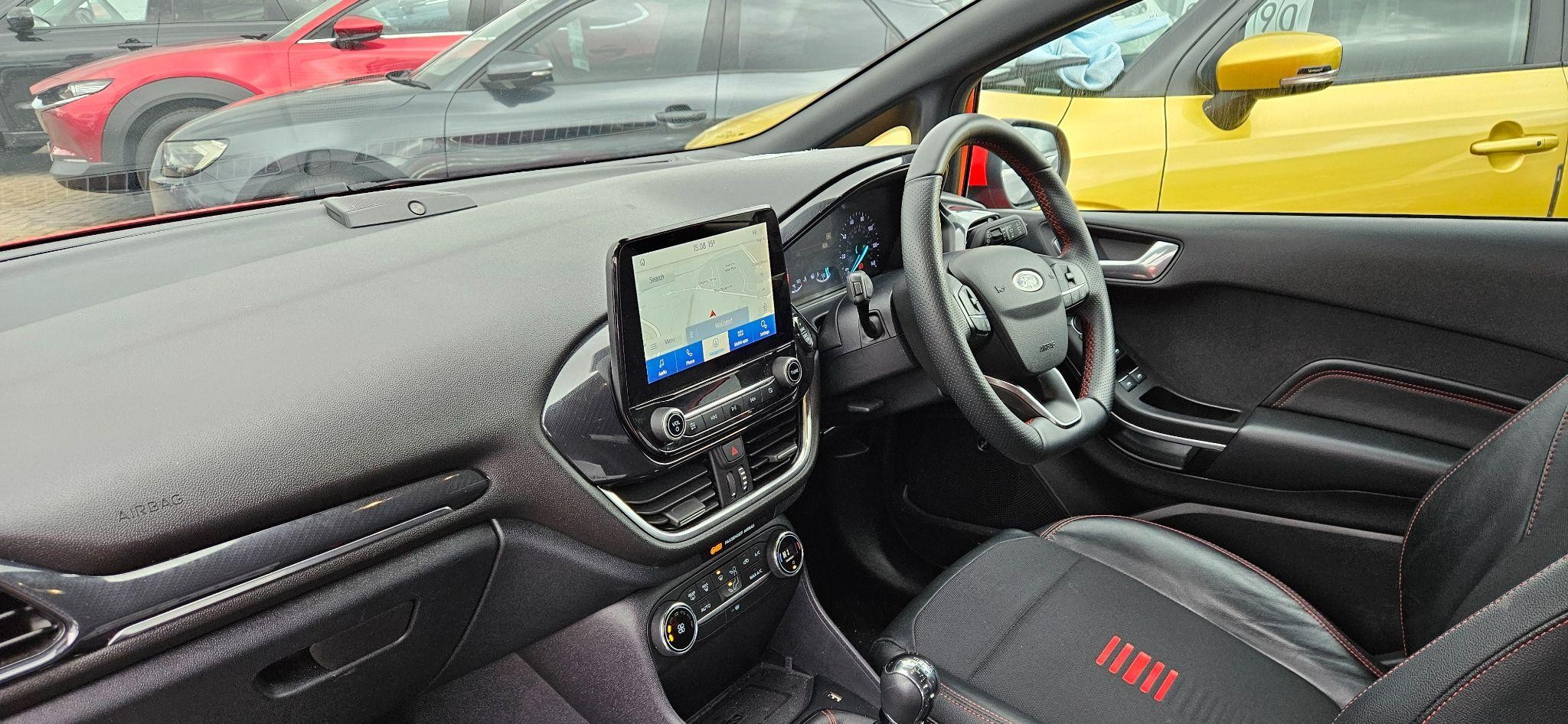 Ford Fiesta Image 11