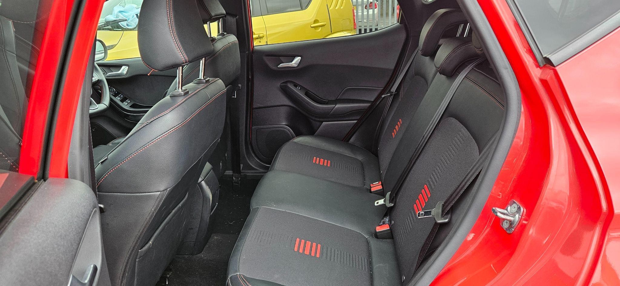 Ford Fiesta Image 16