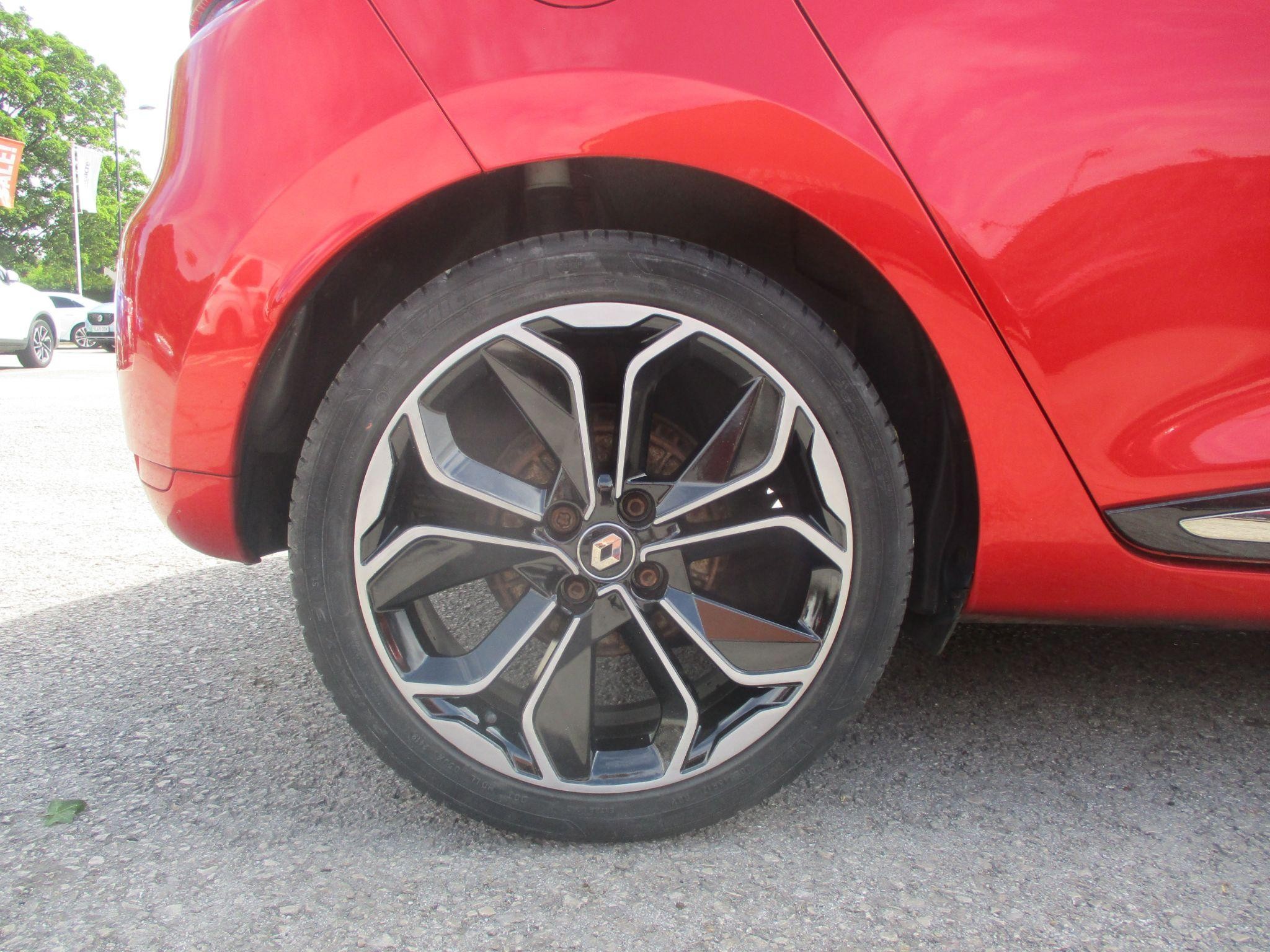Renault Clio Image 10