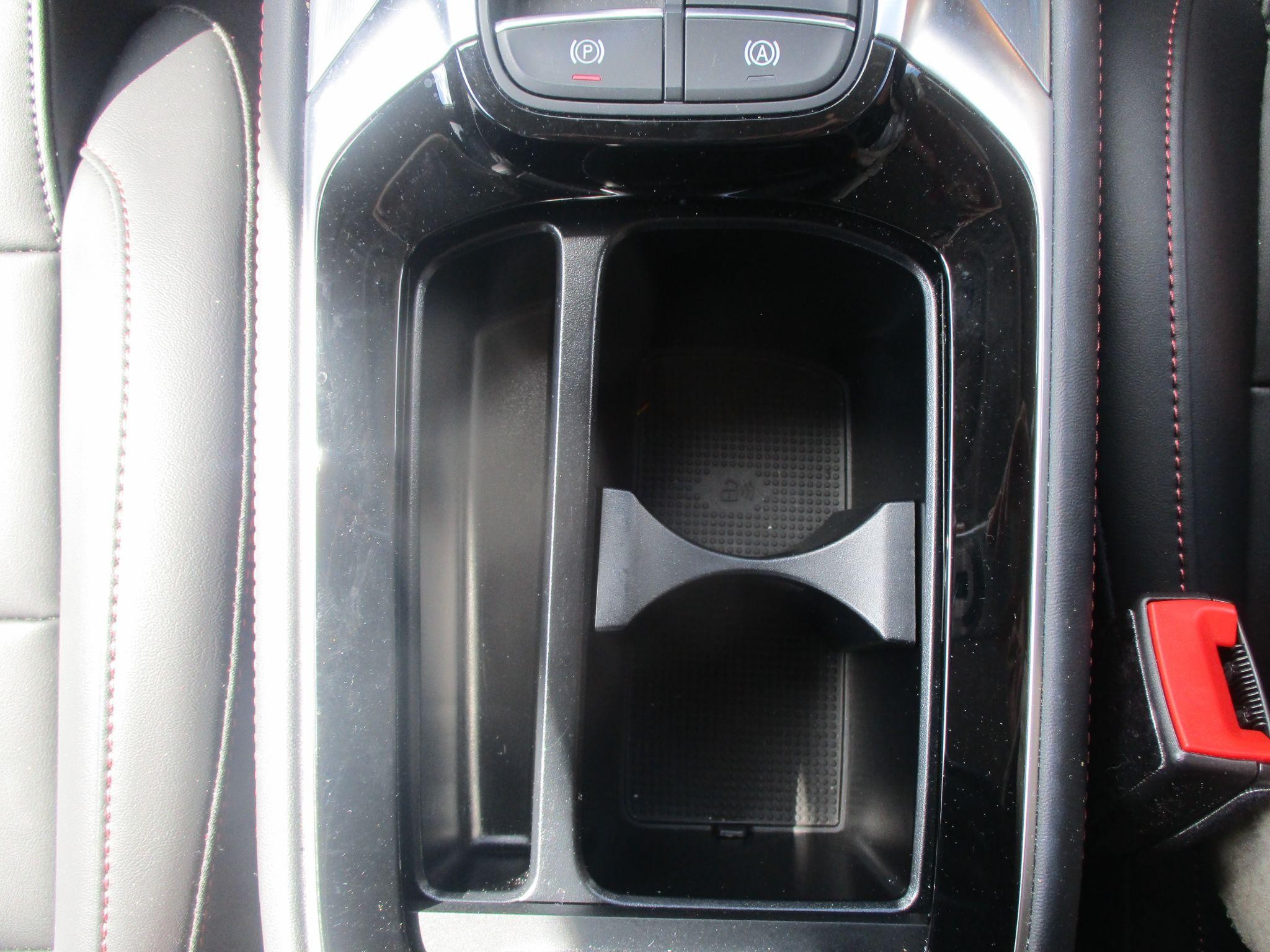 MG HS Image 21