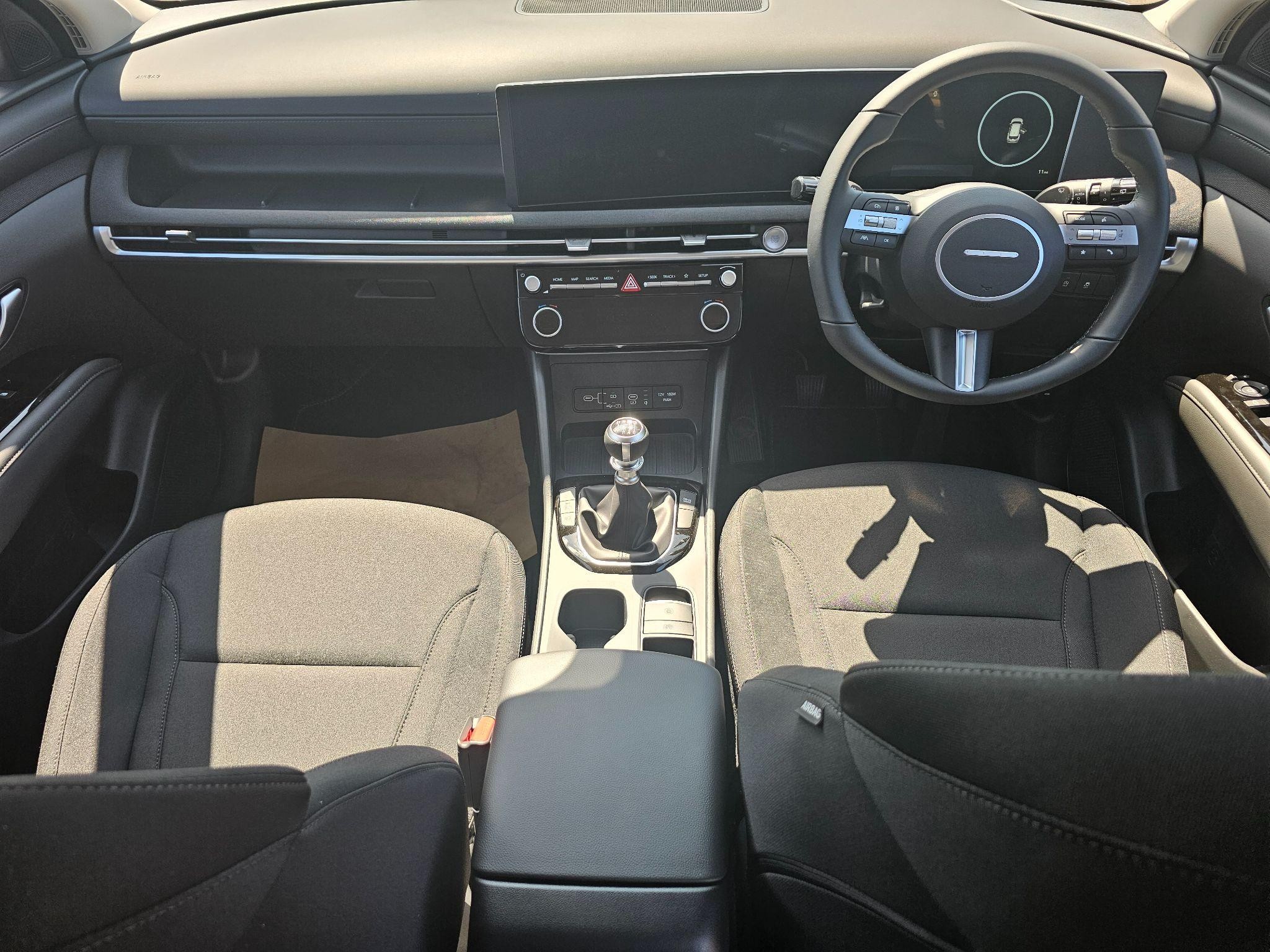 Hyundai TUCSON Image 12