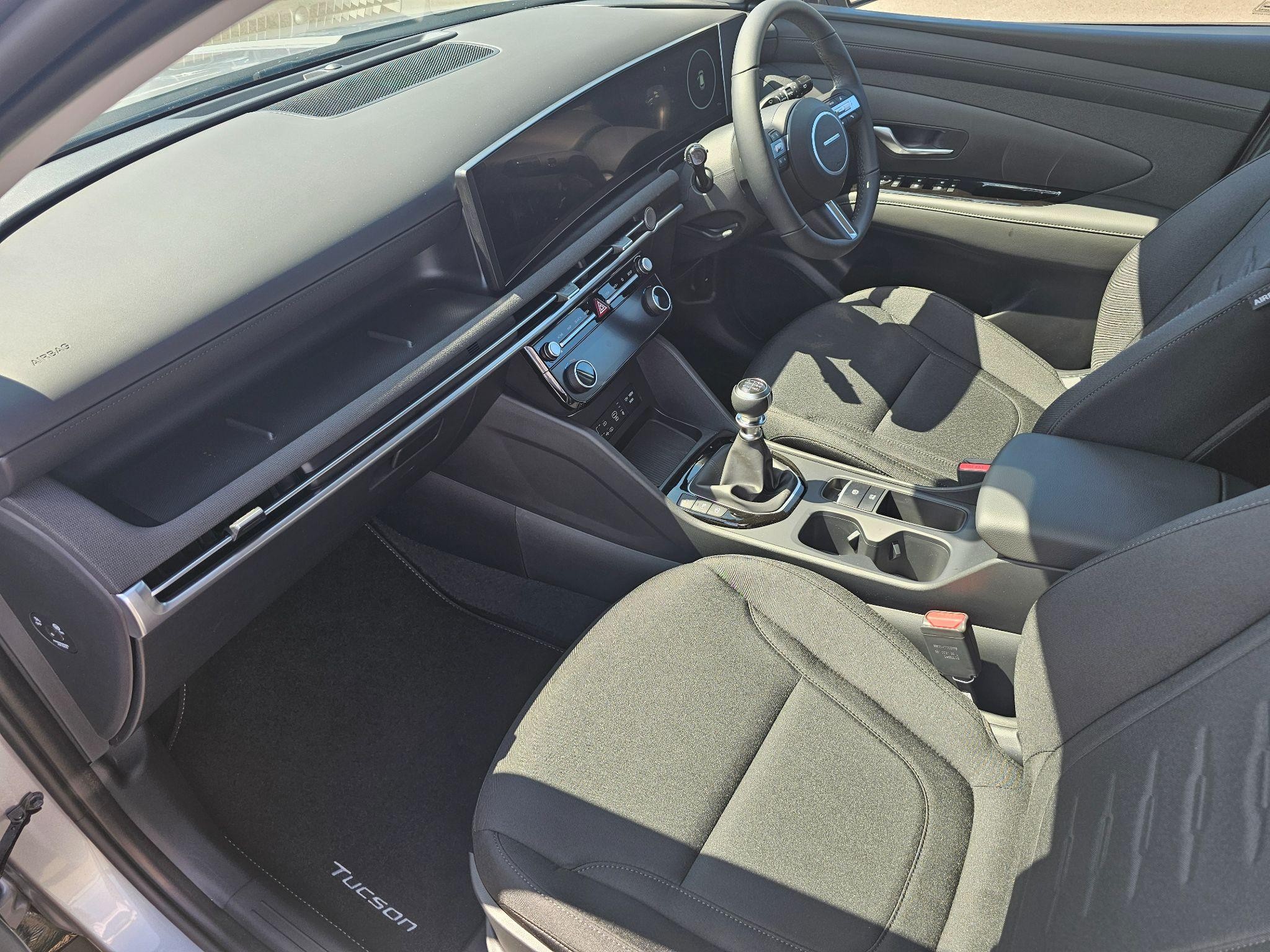 Hyundai TUCSON Image 16