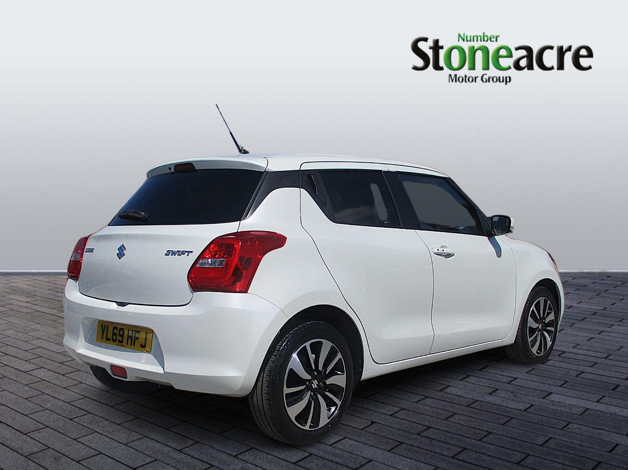 Suzuki Swift Image 6