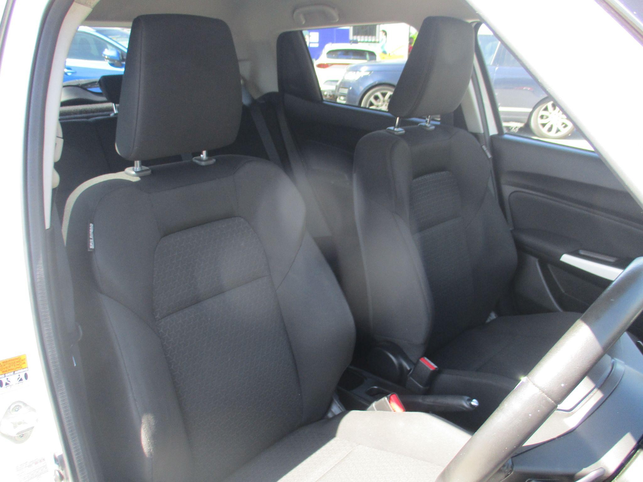 Suzuki Swift Image 10