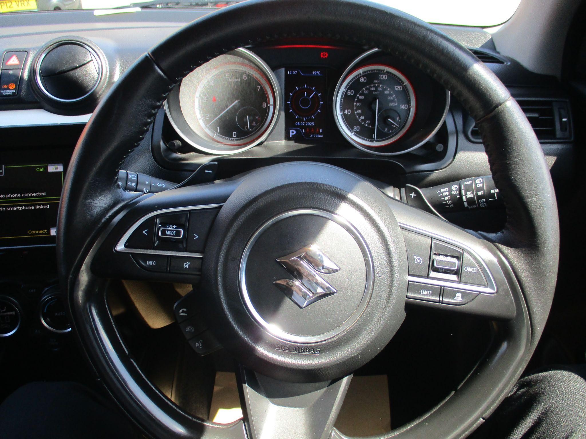 Suzuki Swift Image 22