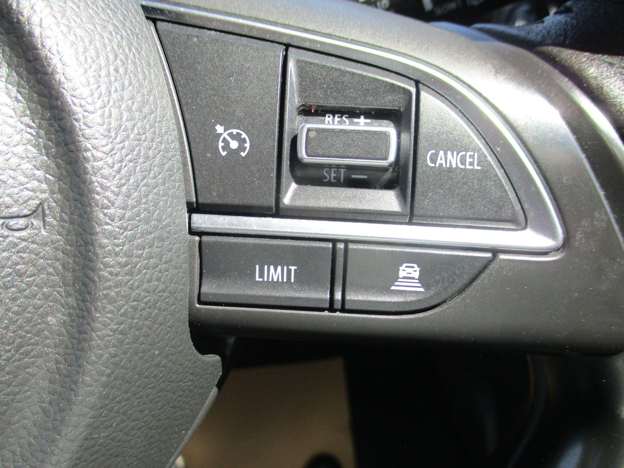 Suzuki Swift Image 23