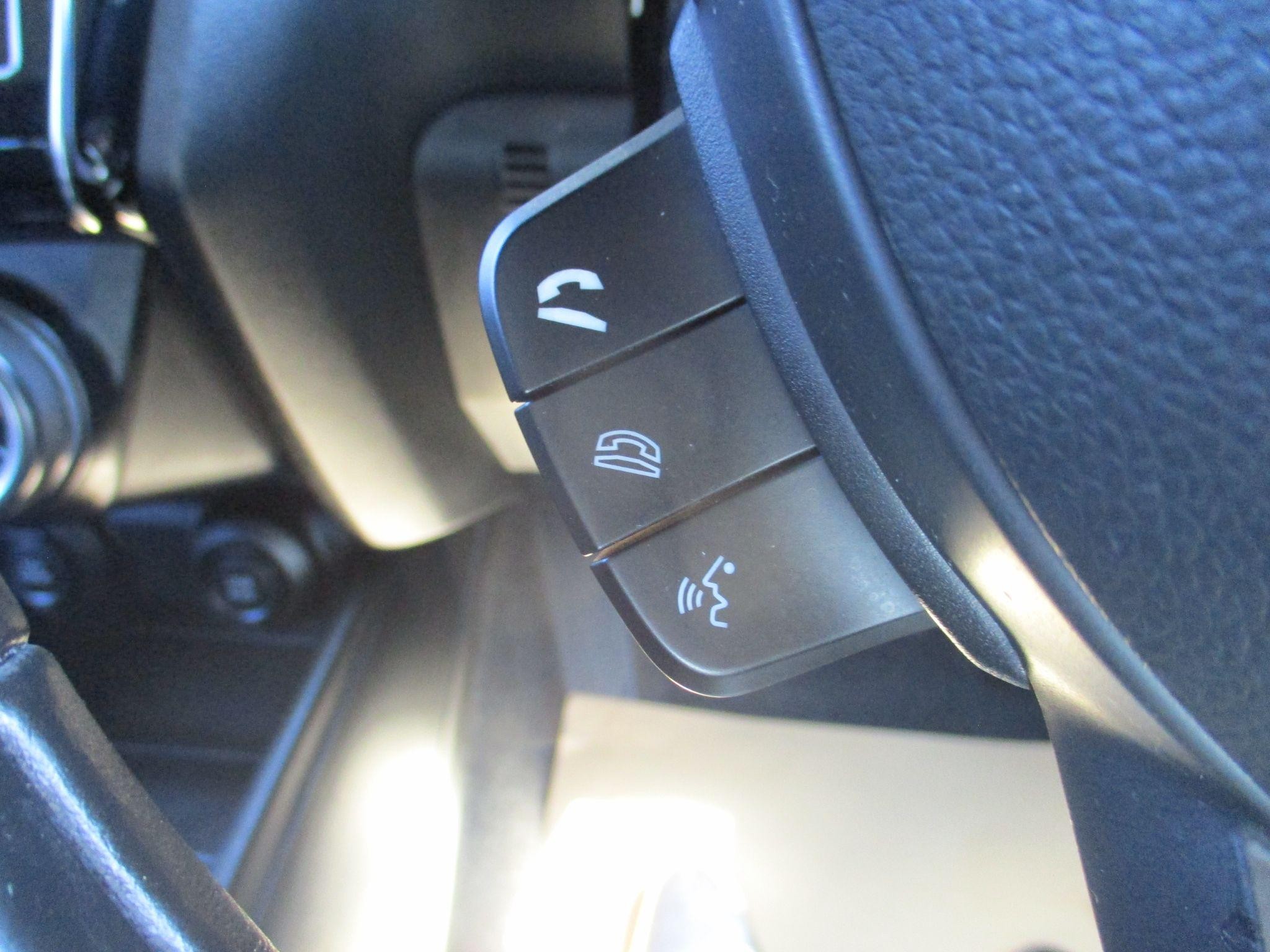 Suzuki Swift Image 25