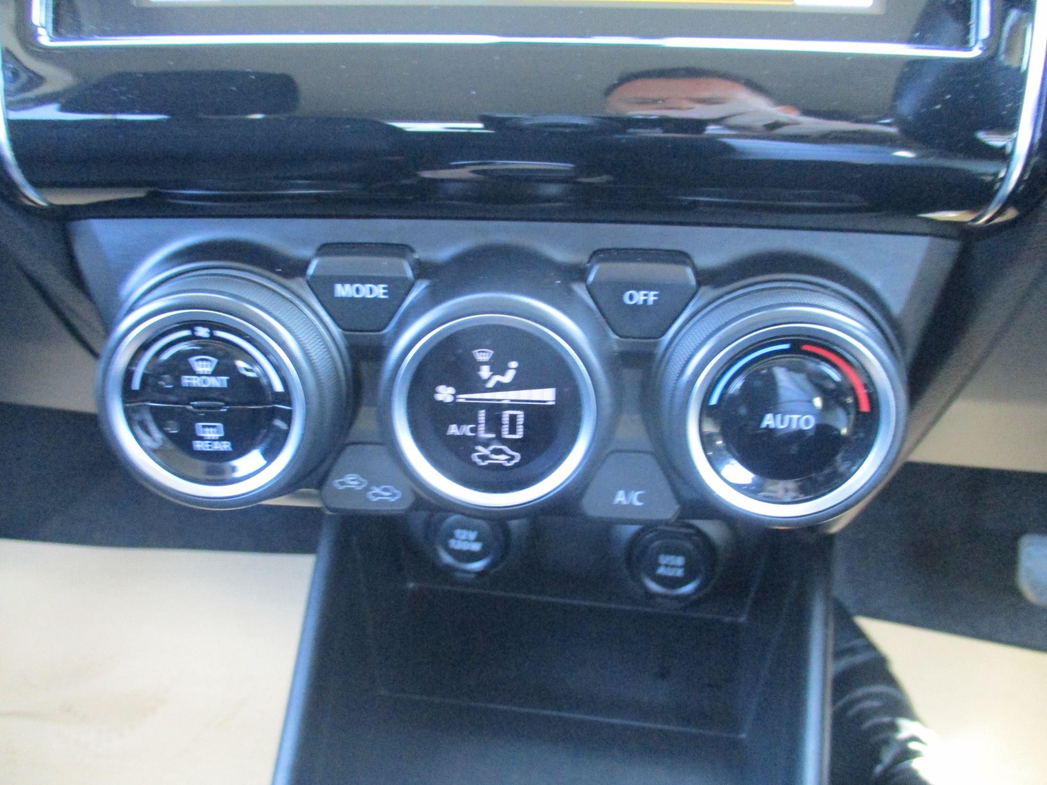 Suzuki Swift Image 37