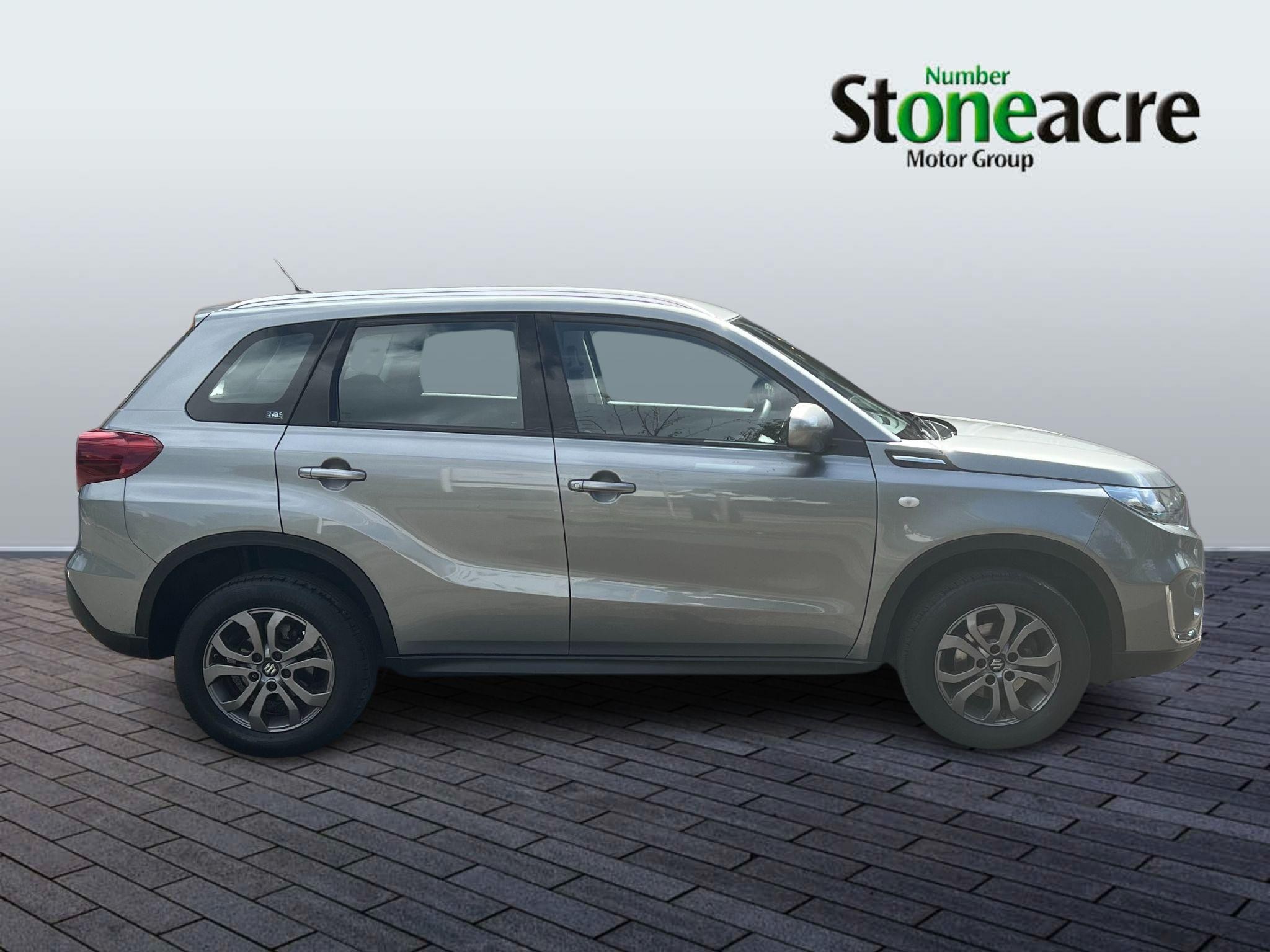 Suzuki Vitara Image 2