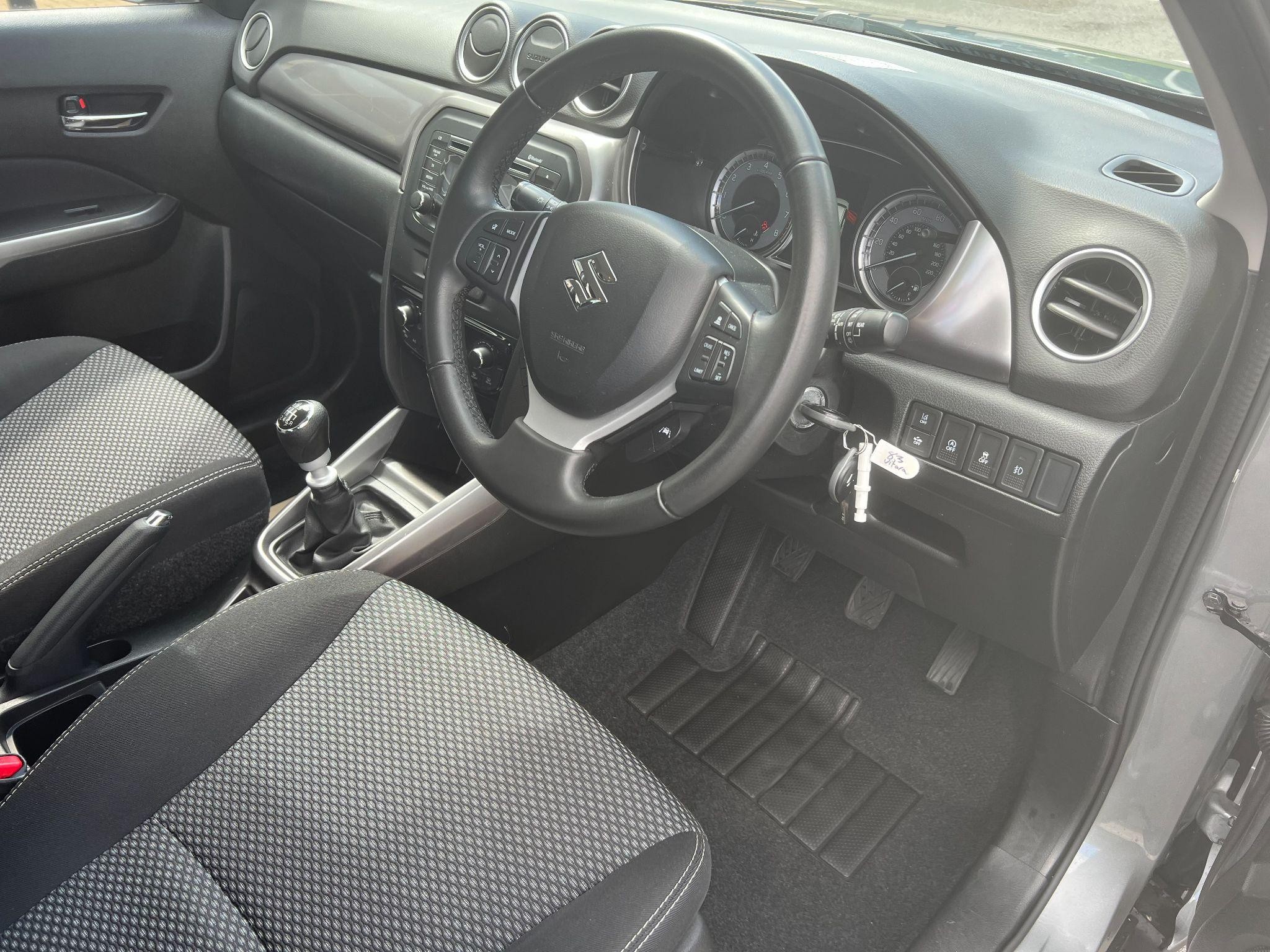 Suzuki Vitara Image 11