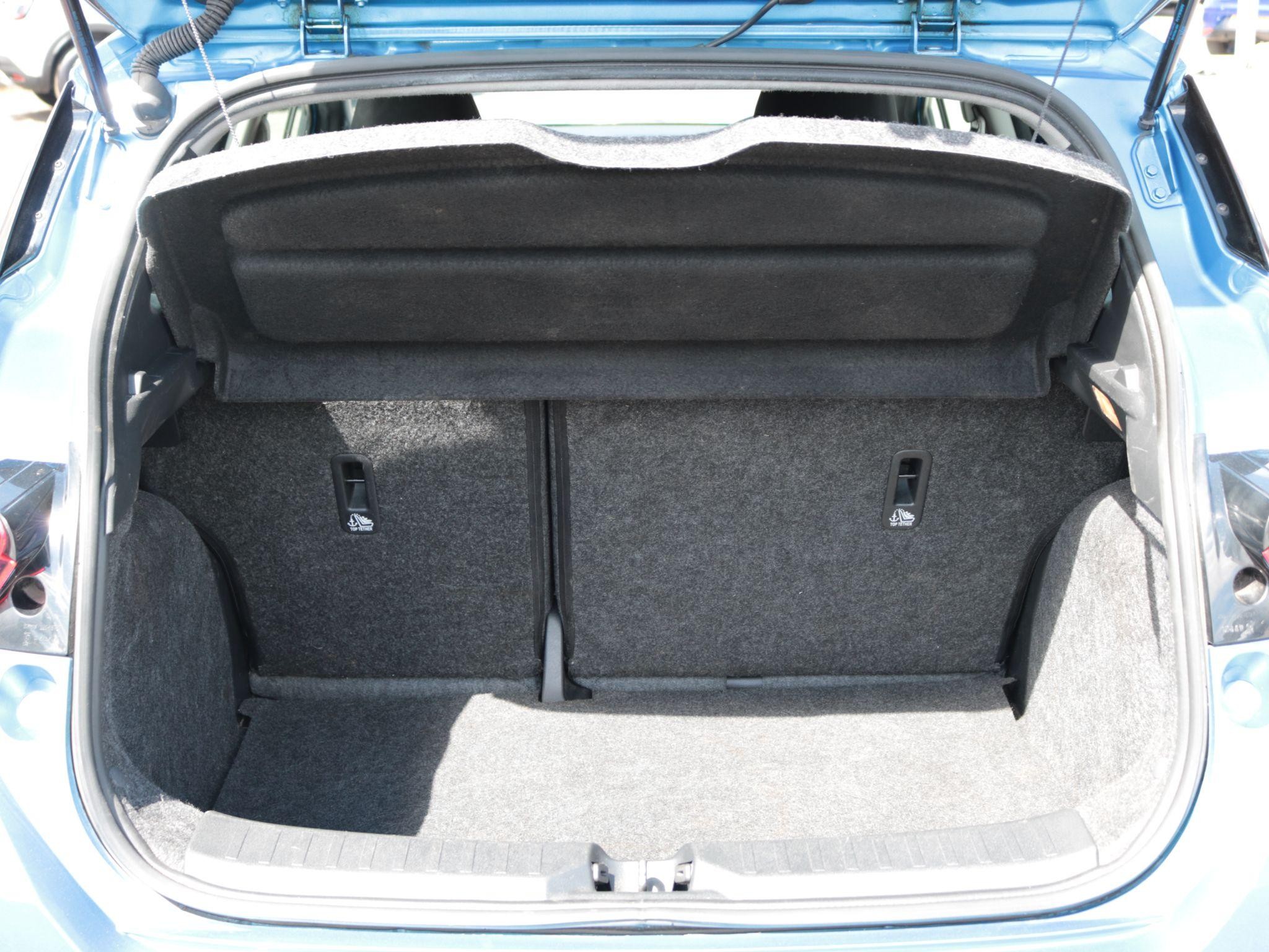 Nissan MICRA Image 10