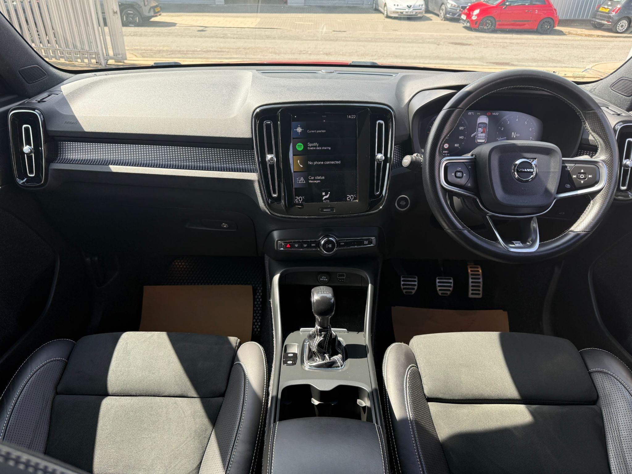 Volvo XC40 Image 17