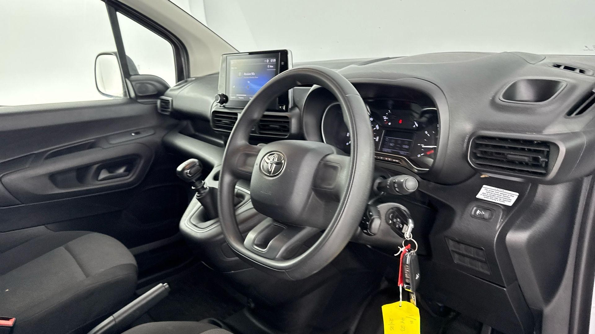 Toyota Proace City Image 13