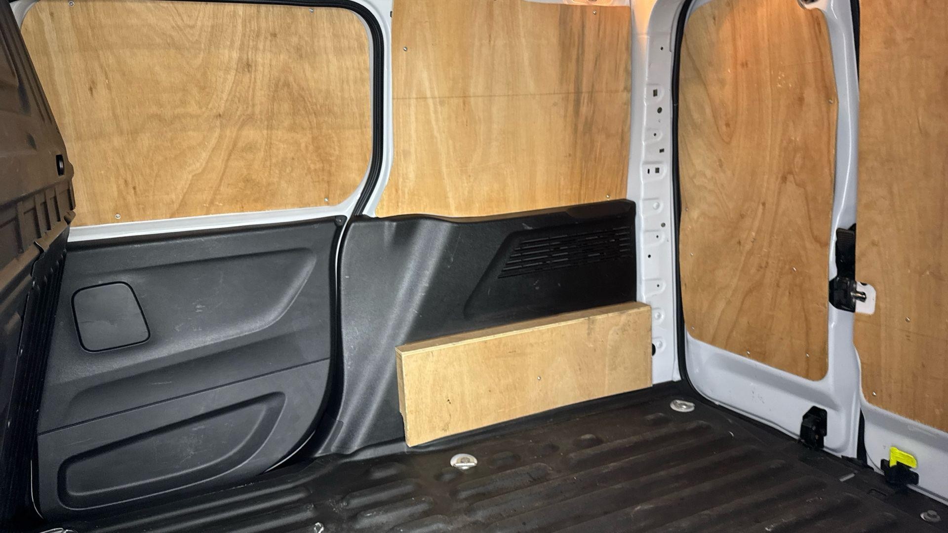 Toyota Proace City Image 21