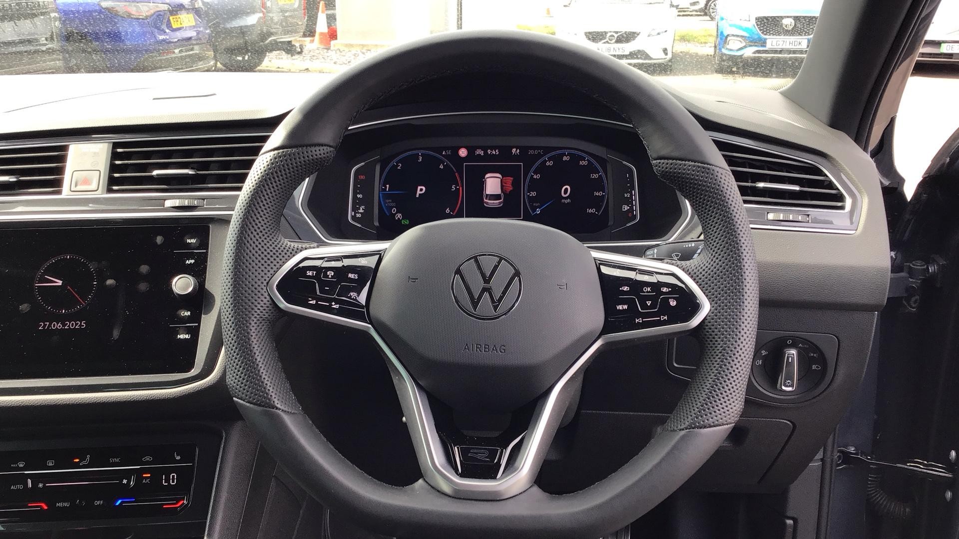 Volkswagen Tiguan Image 10