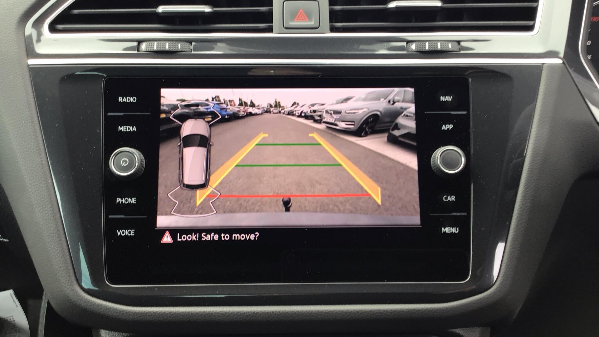 Volkswagen Tiguan Image 18