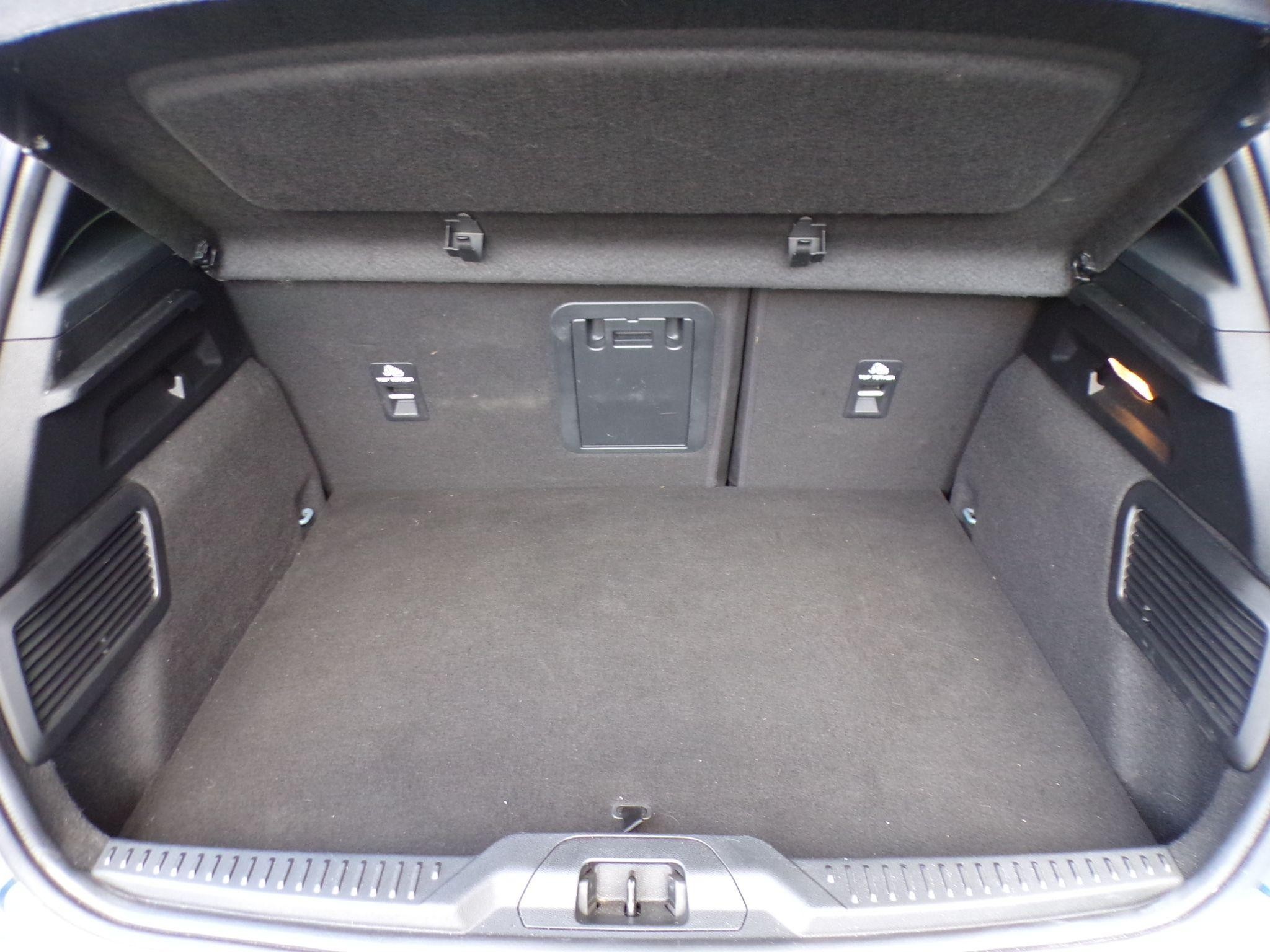 Ford Focus Image 10