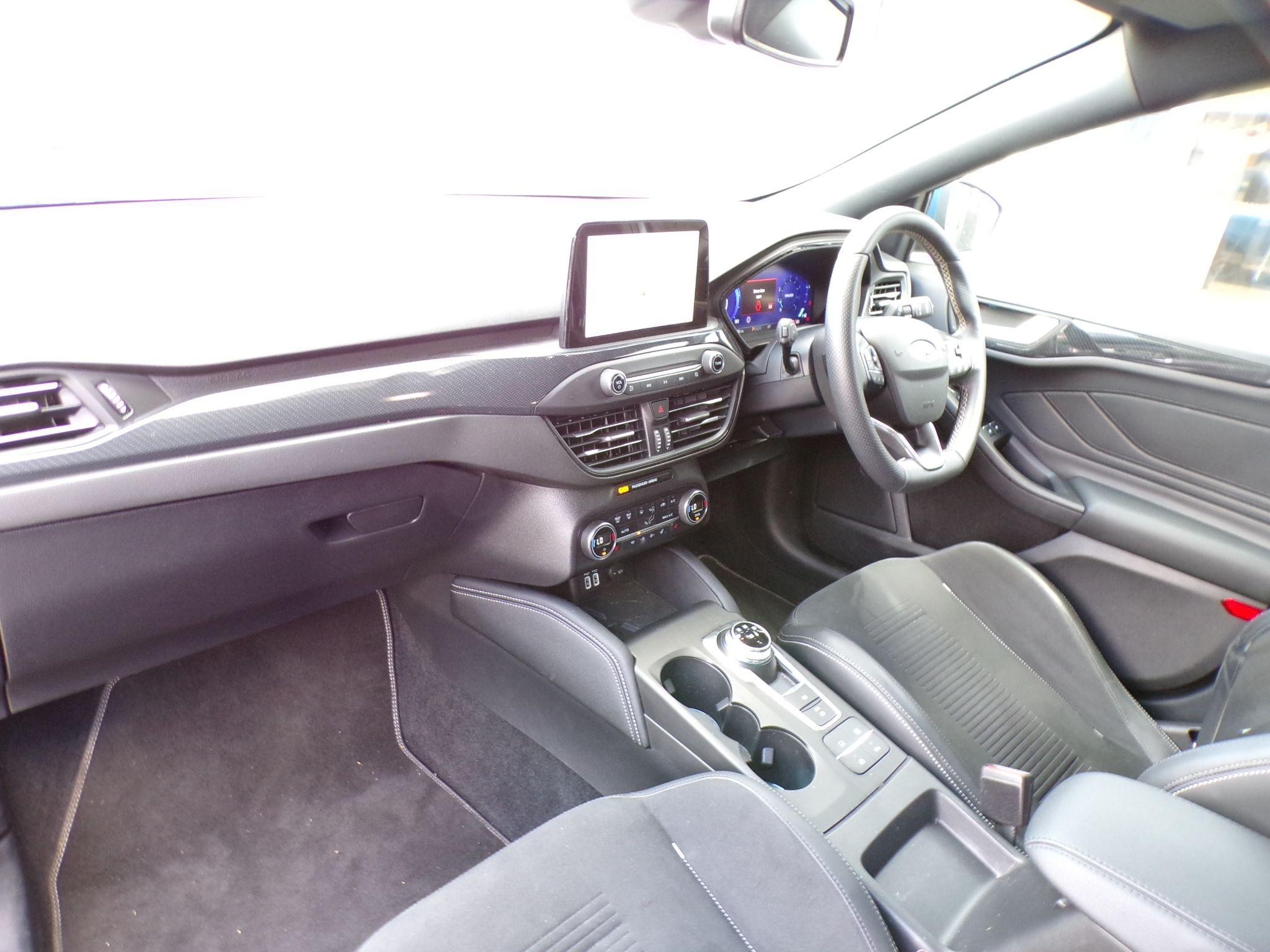 Ford Focus Image 15