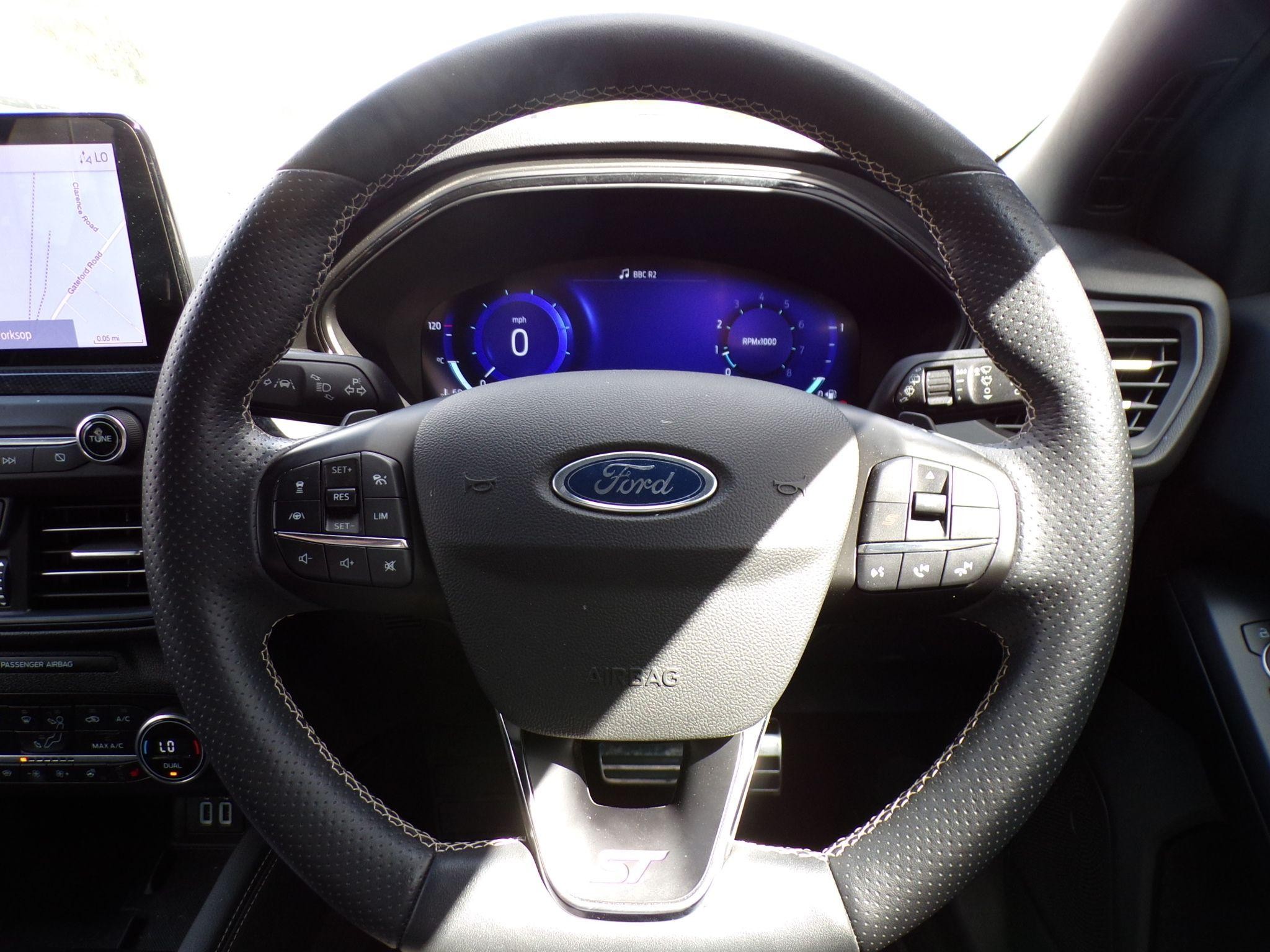 Ford Focus Image 21