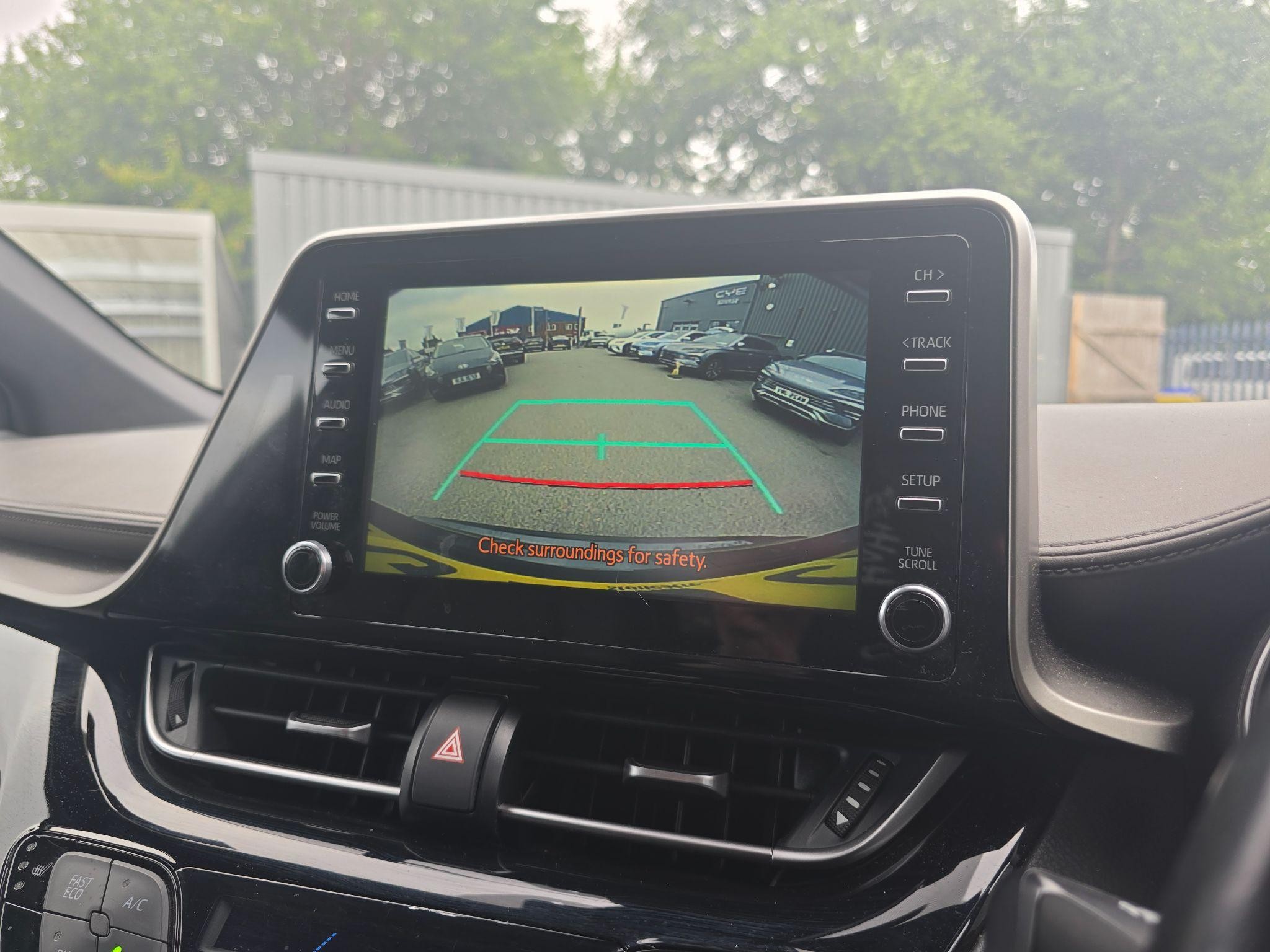 Toyota C-HR Image 20