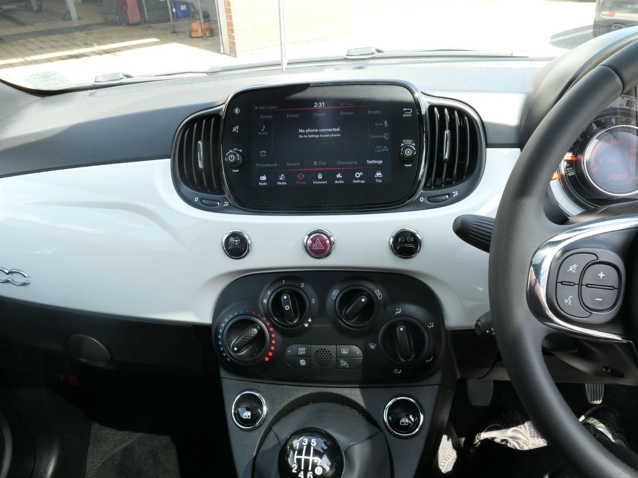 Fiat 500 Hybrid Image 18