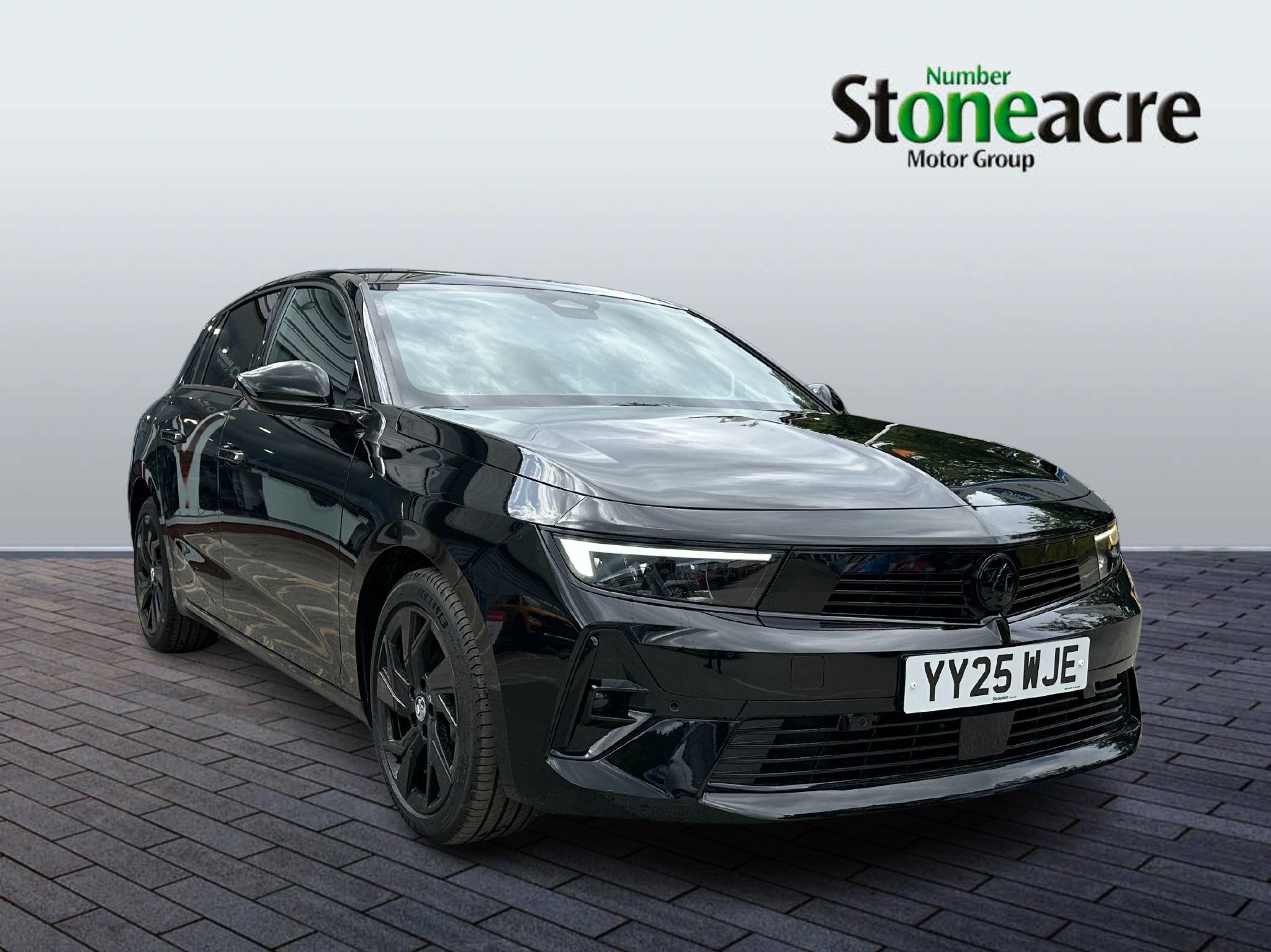 Vauxhall Astra Image 1