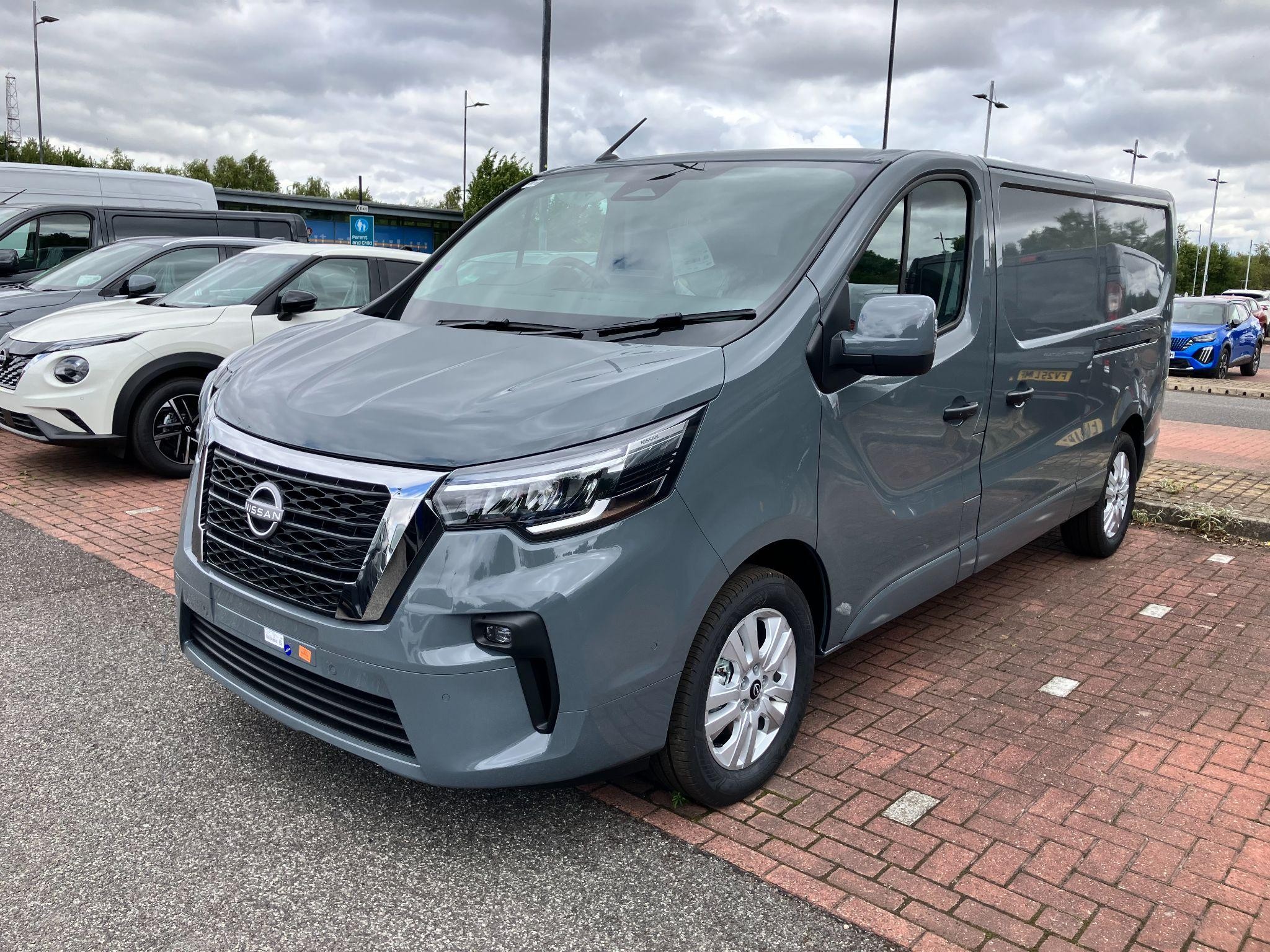 Nissan Primastar Image 1