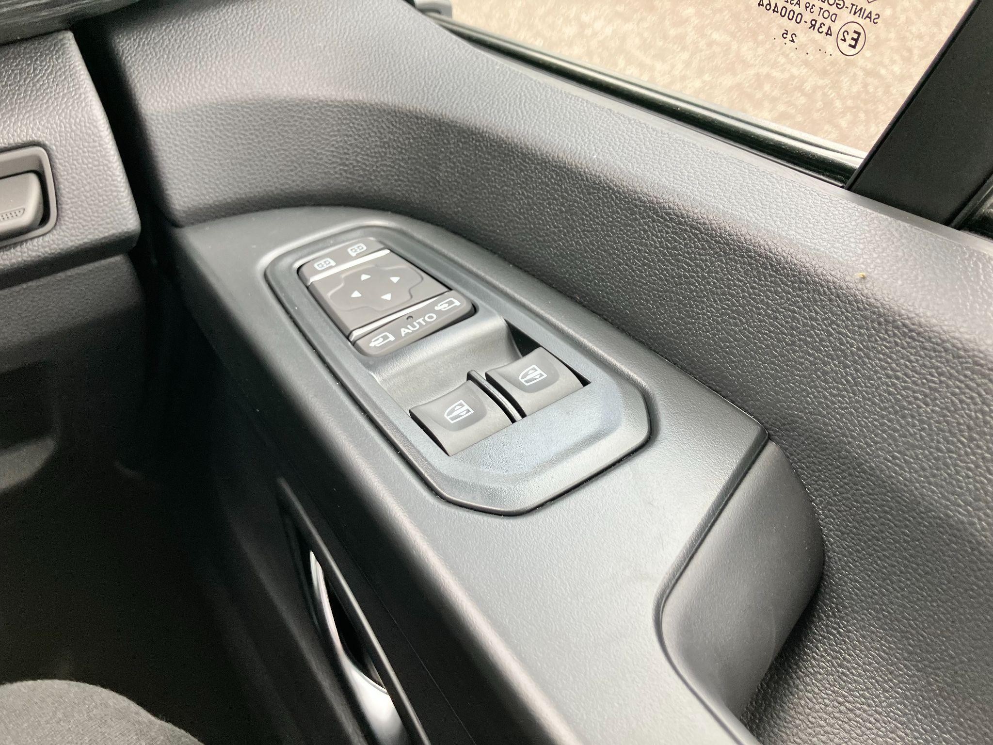 Nissan Primastar Image 11