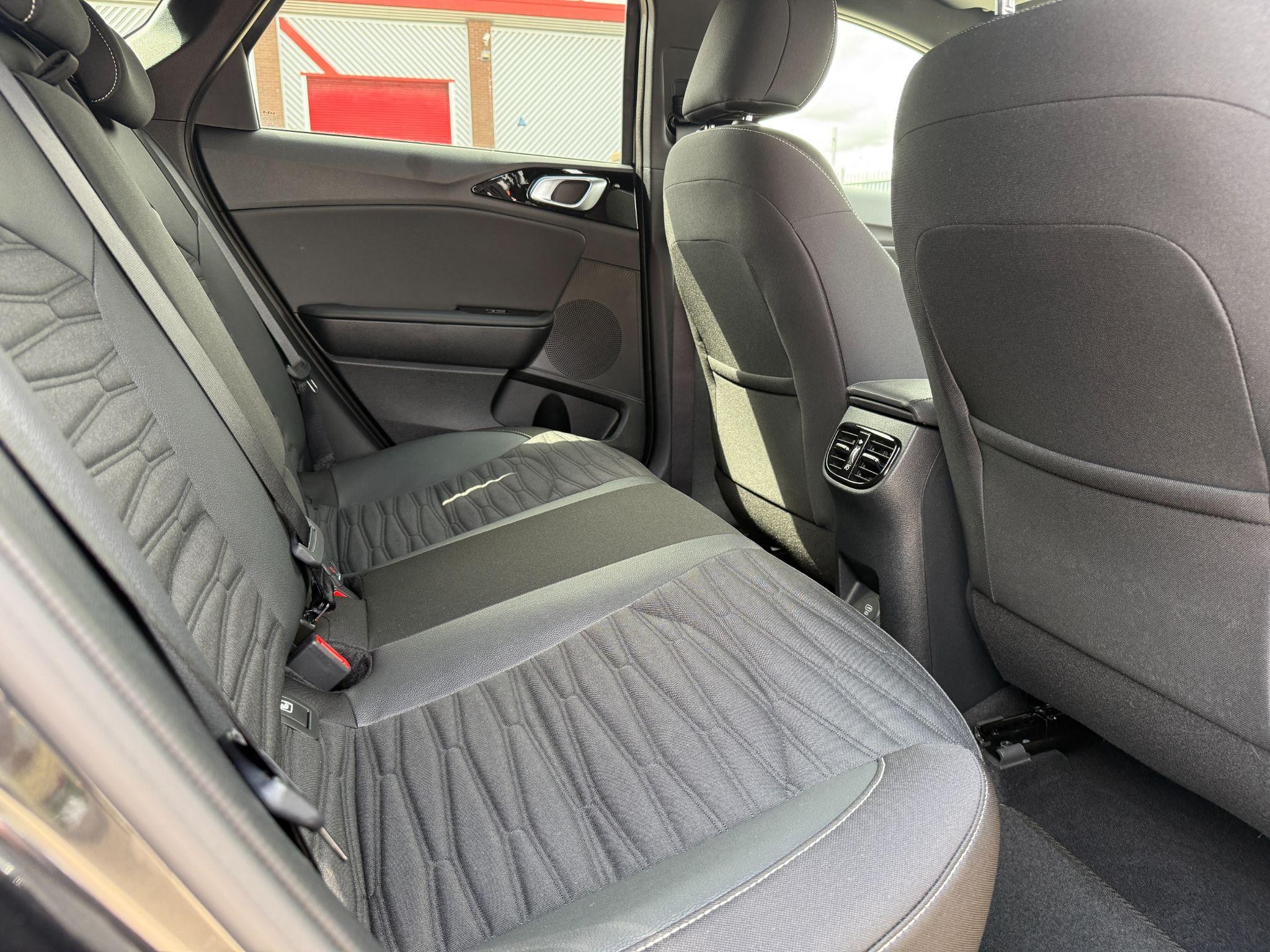 Kia ProCeed Image 12