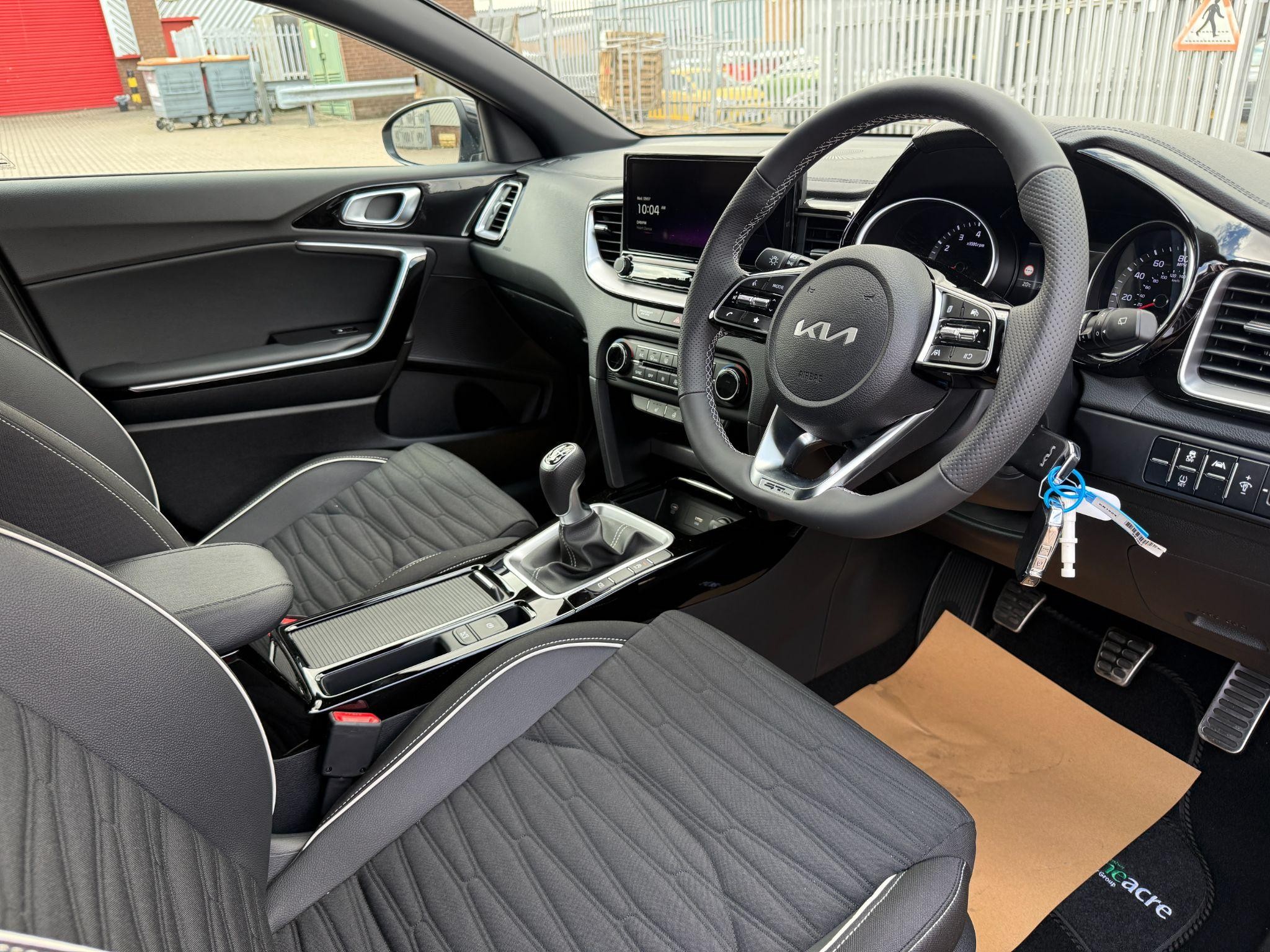 Kia ProCeed Image 16