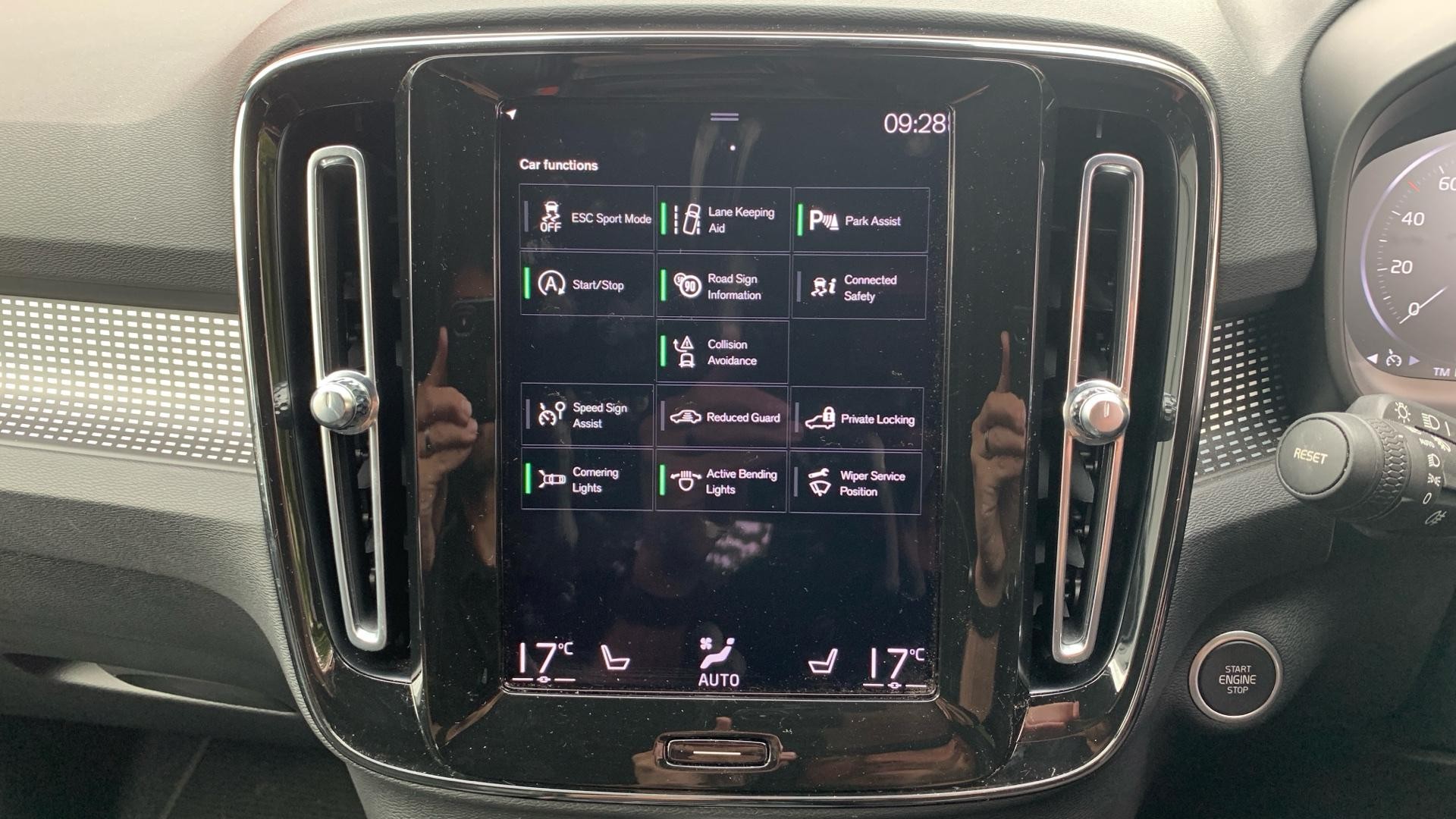 Volvo XC40 Image 17