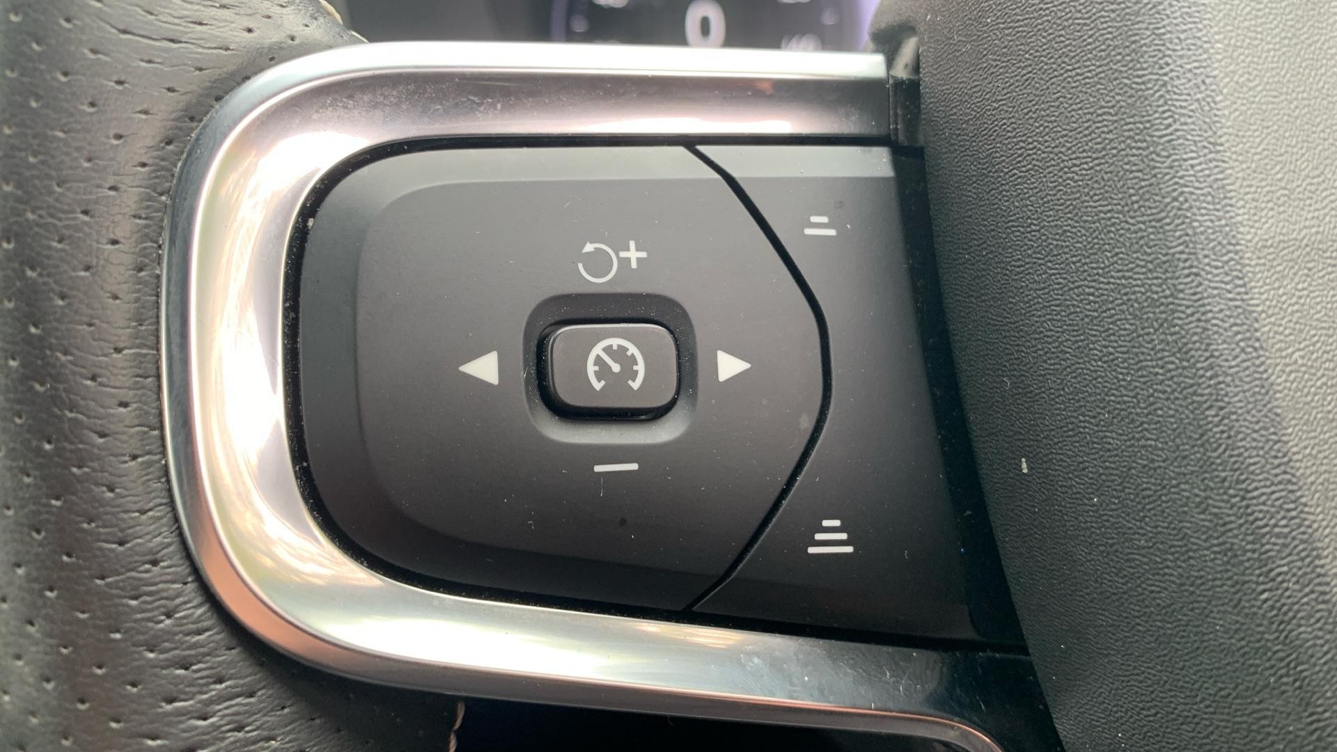 Volvo XC40 Image 21