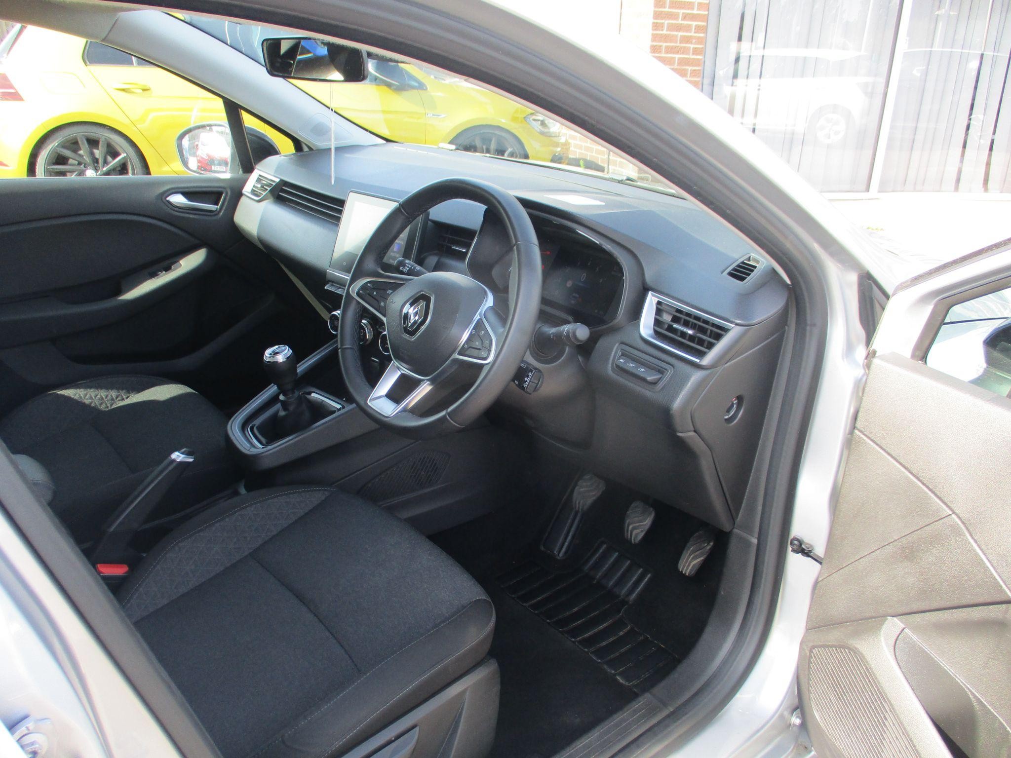 Renault Clio Image 10