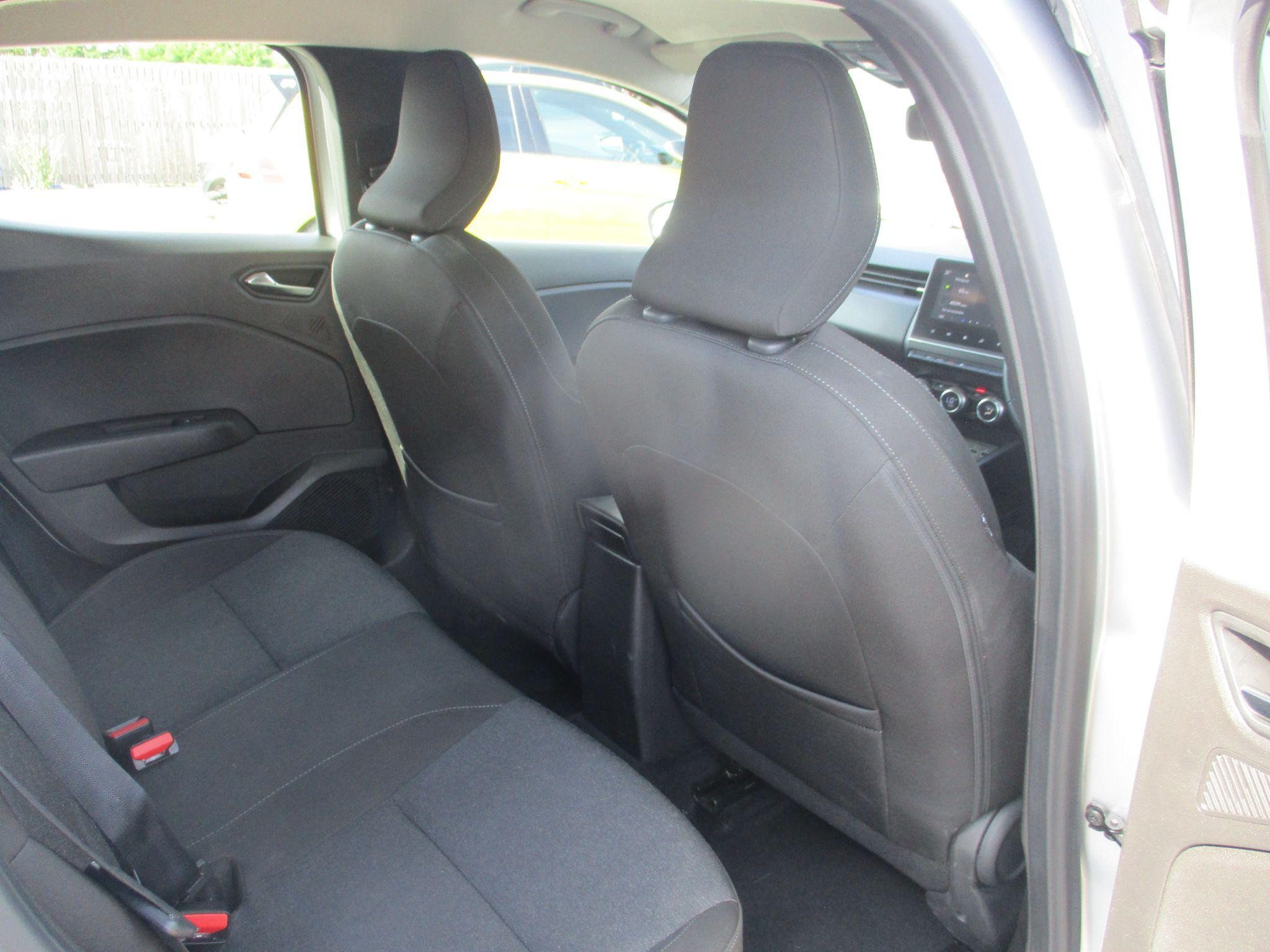 Renault Clio Image 12