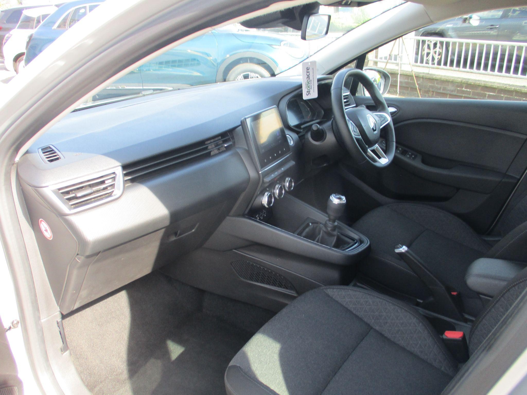 Renault Clio Image 17