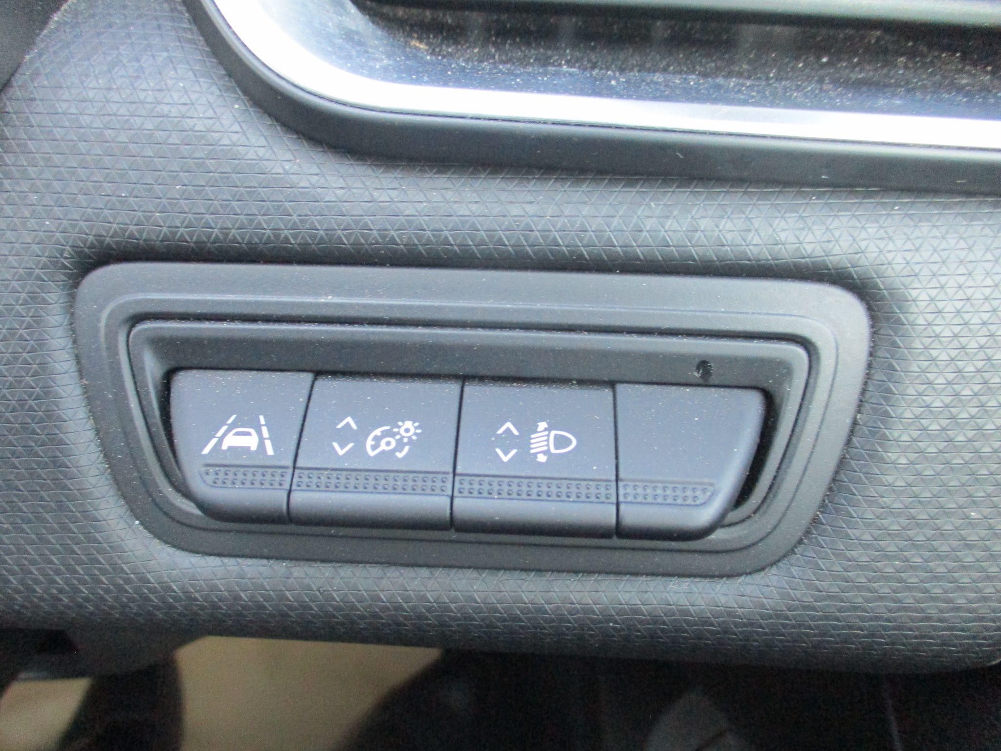 Renault Clio Image 21