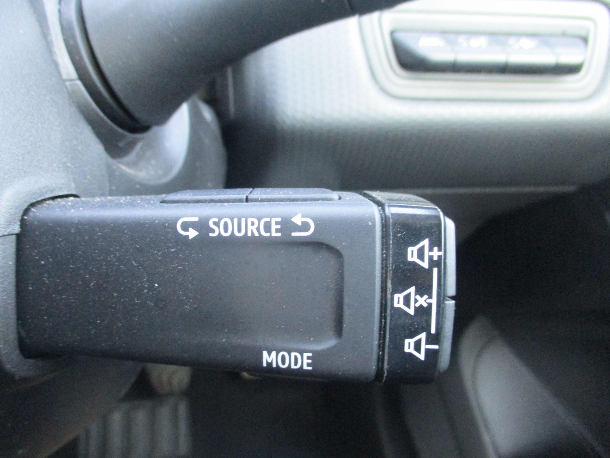 Renault Clio Image 26