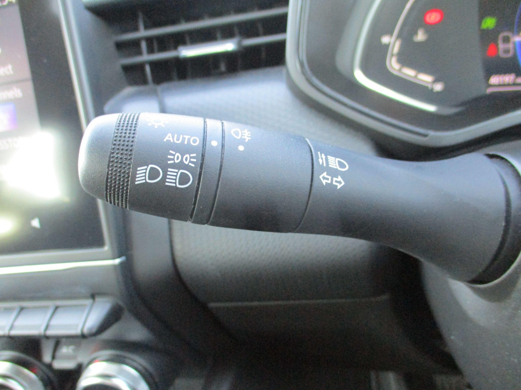 Renault Clio Image 28