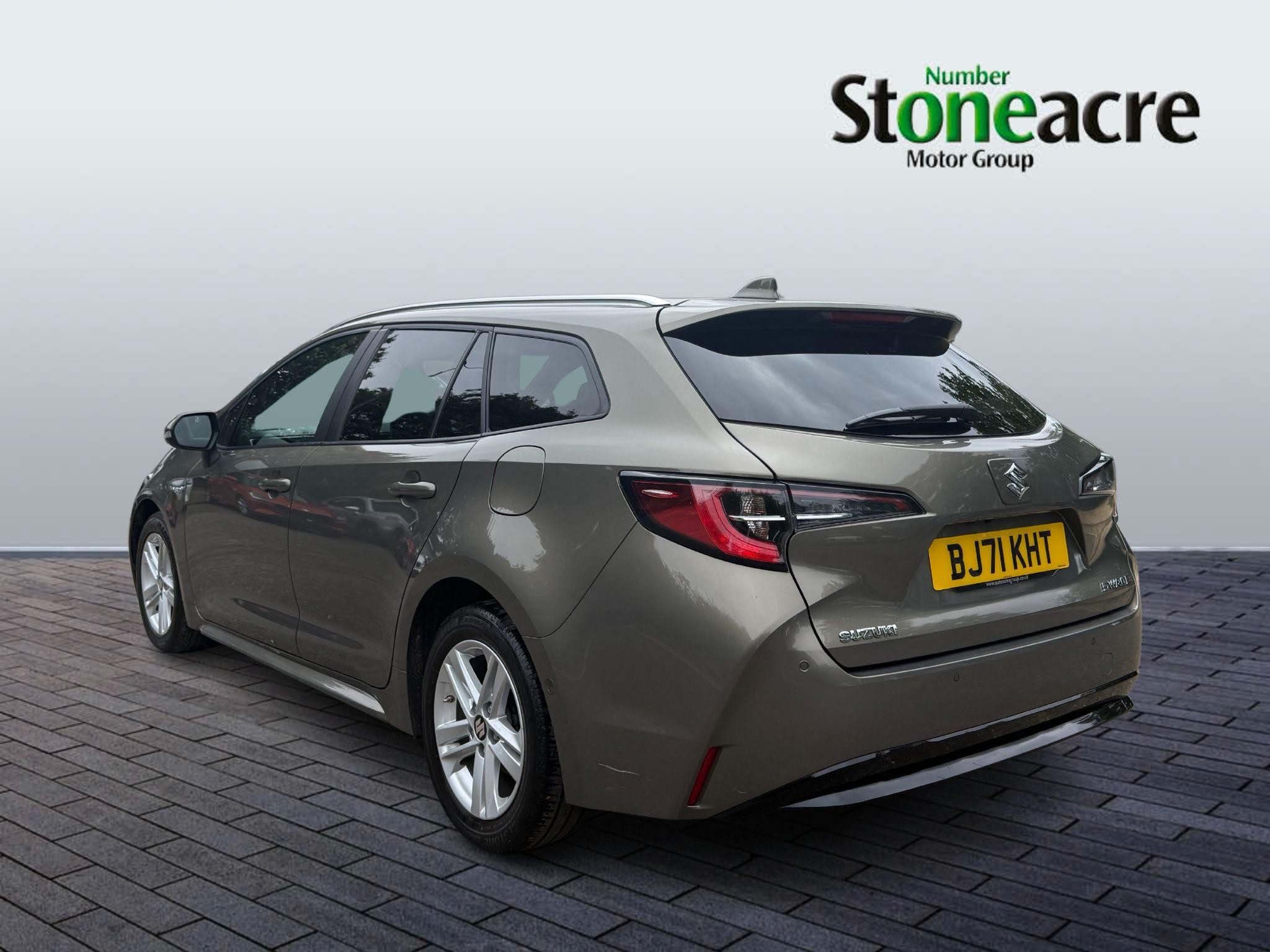 Suzuki Swace Image 3
