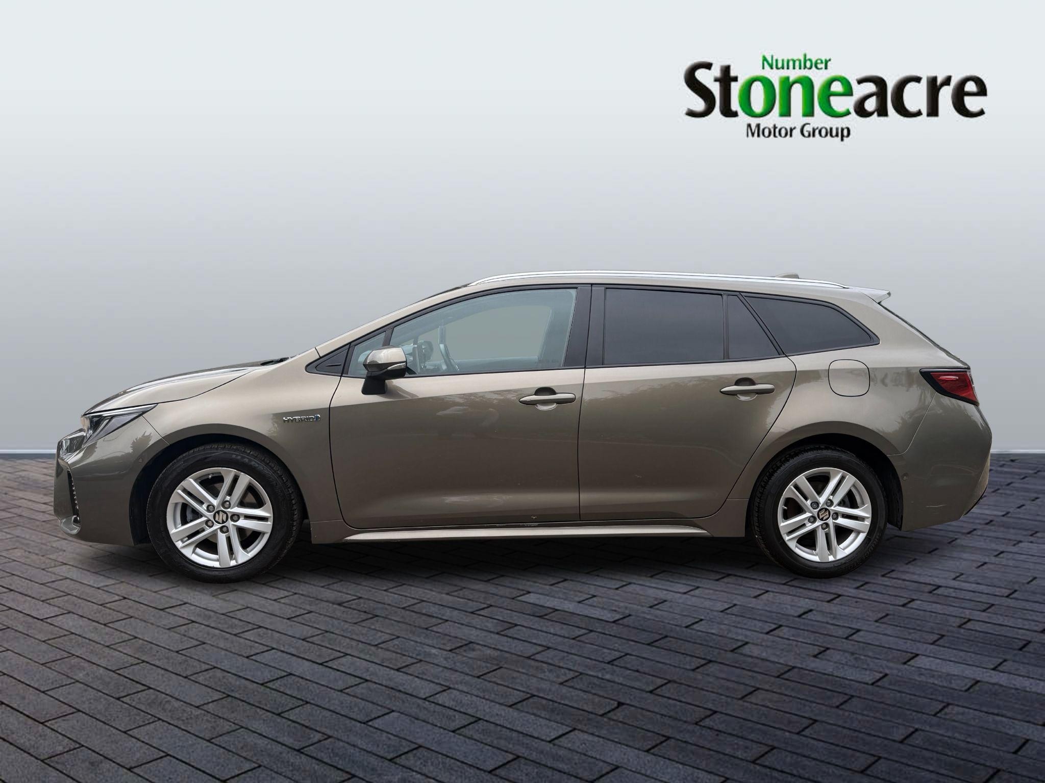 Suzuki Swace Image 8