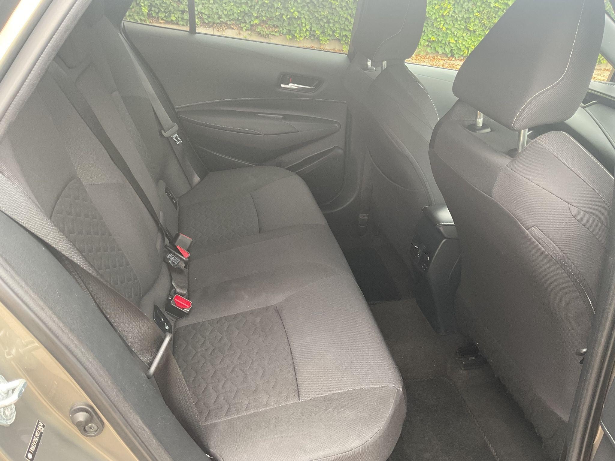 Suzuki Swace Image 12