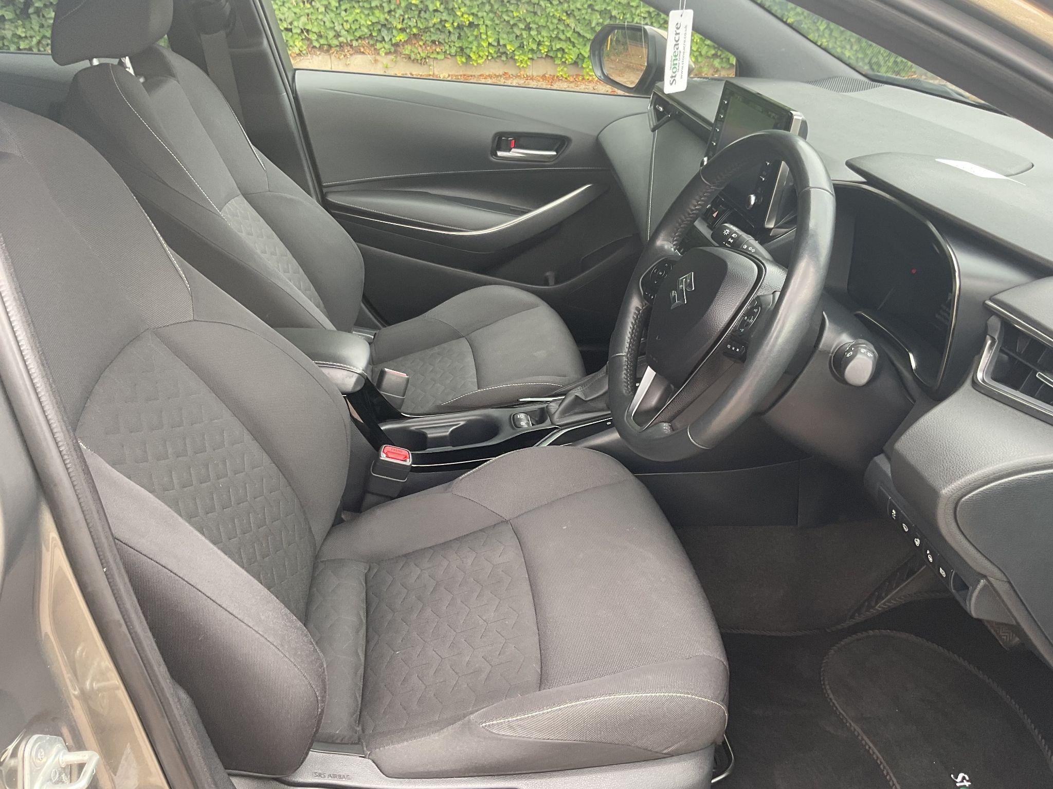 Suzuki Swace Image 13