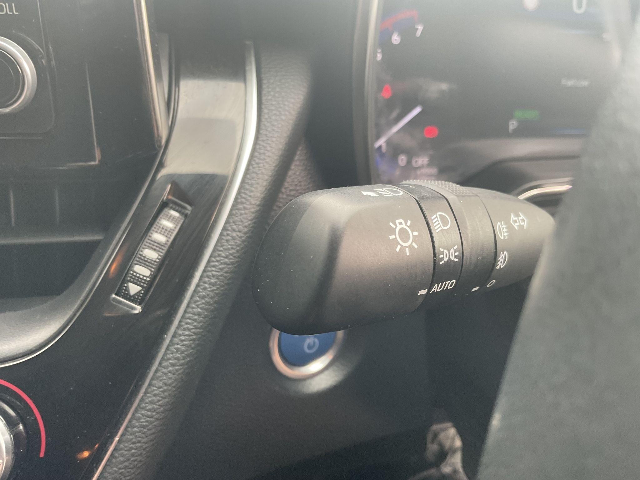 Suzuki Swace Image 18