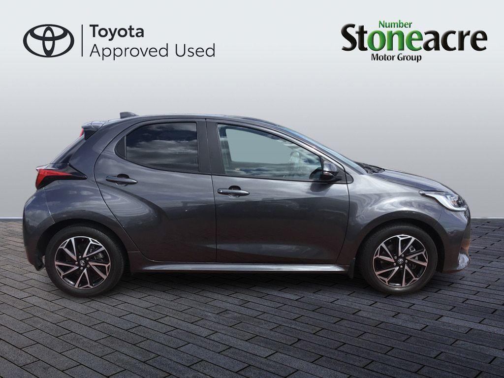 Toyota Yaris Image 4