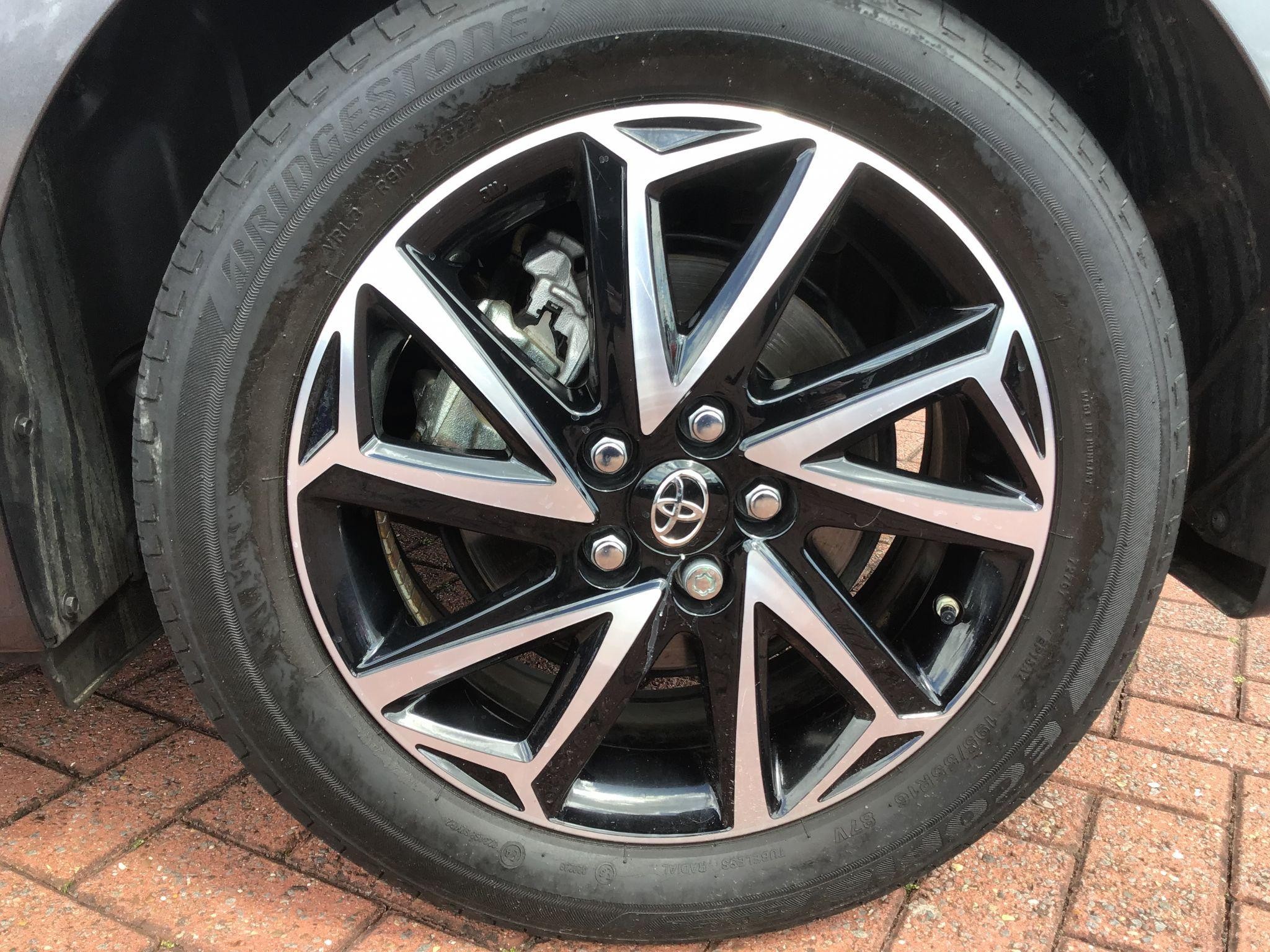 Toyota Yaris Image 11