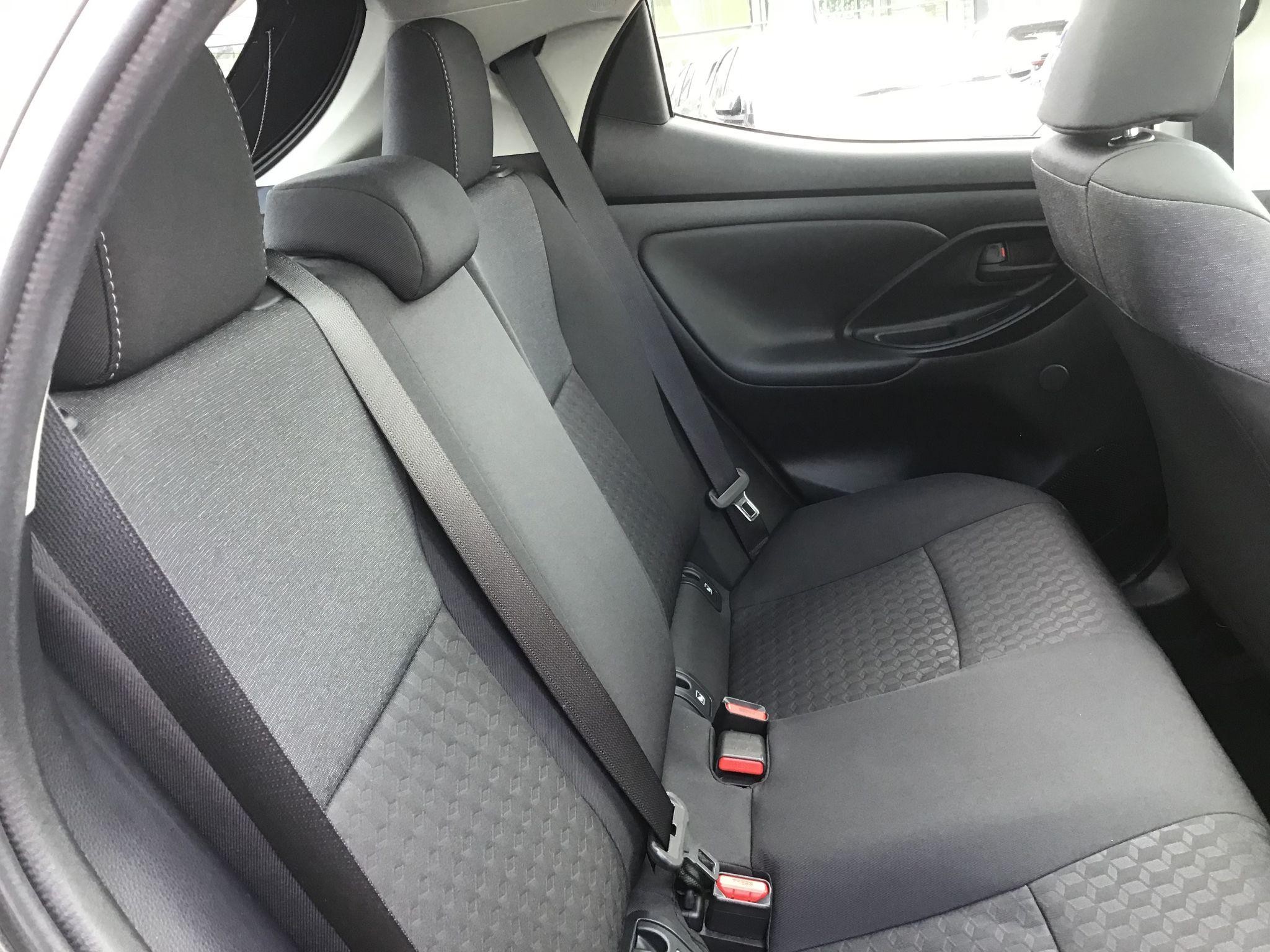 Toyota Yaris Image 20