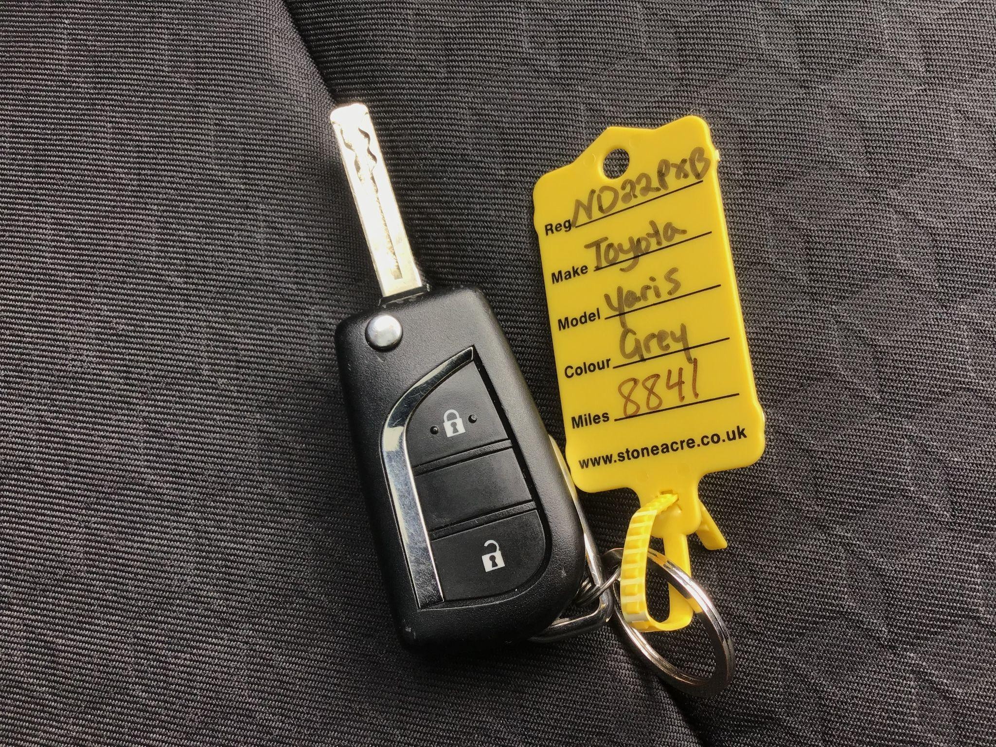 Toyota Yaris Image 23