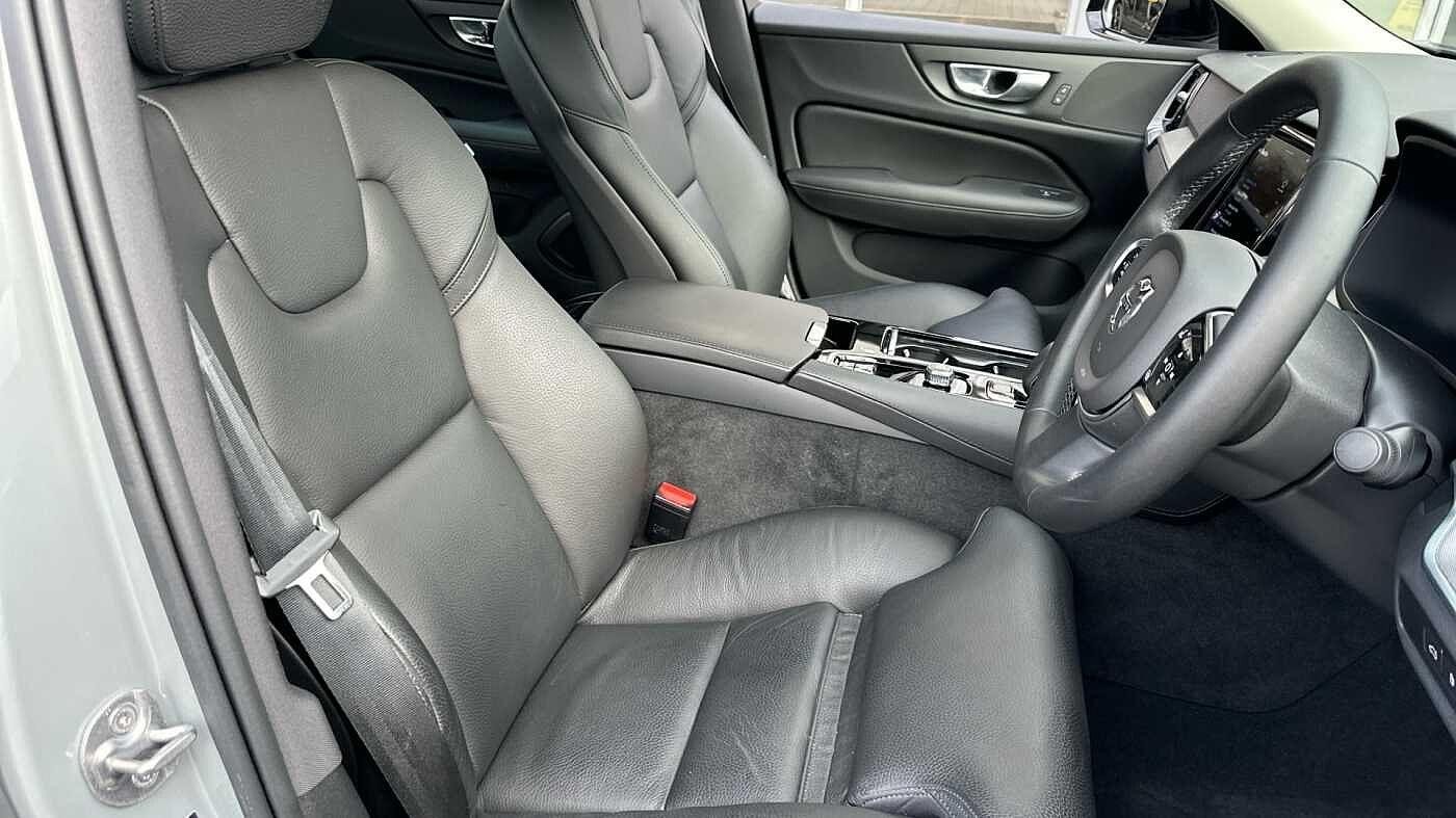 Volvo S60 Image 9