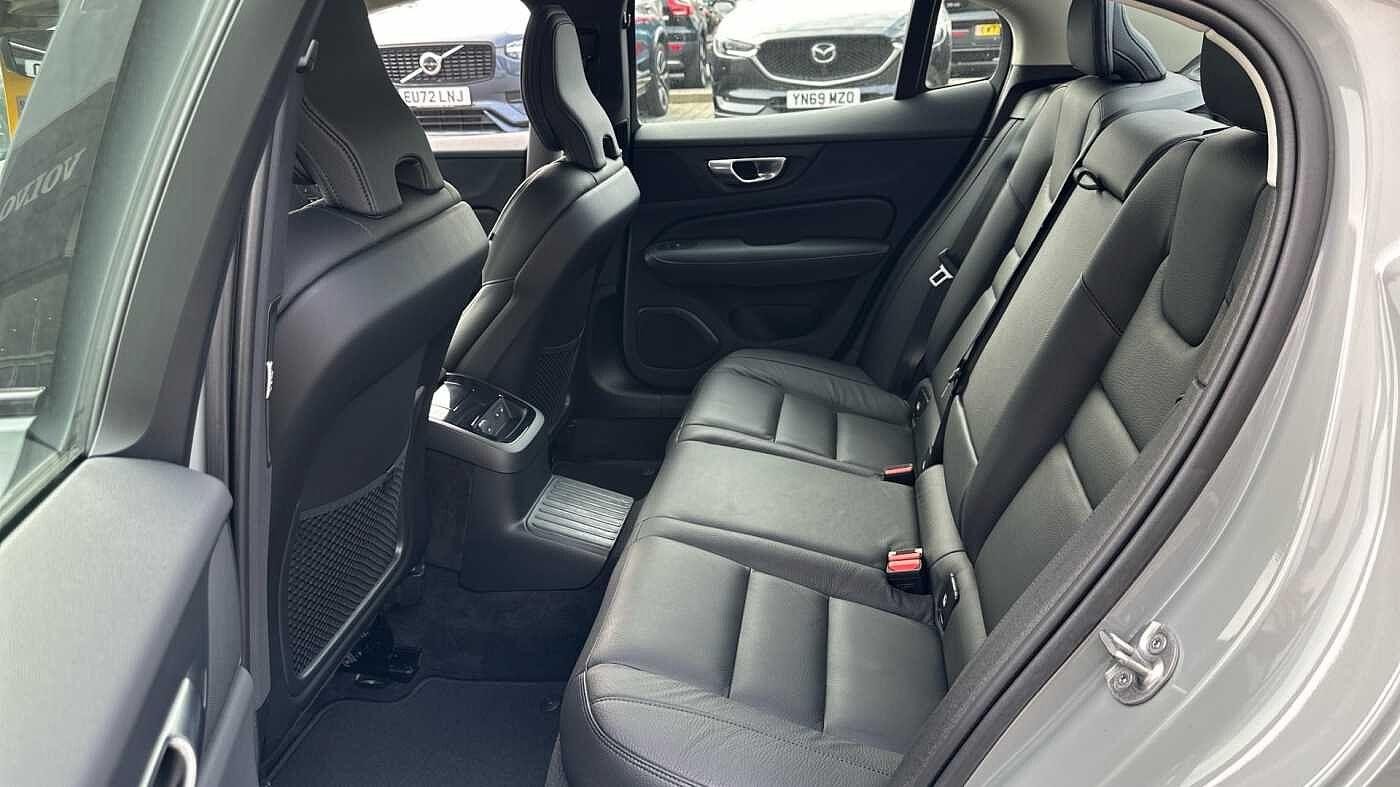 Volvo S60 Image 10