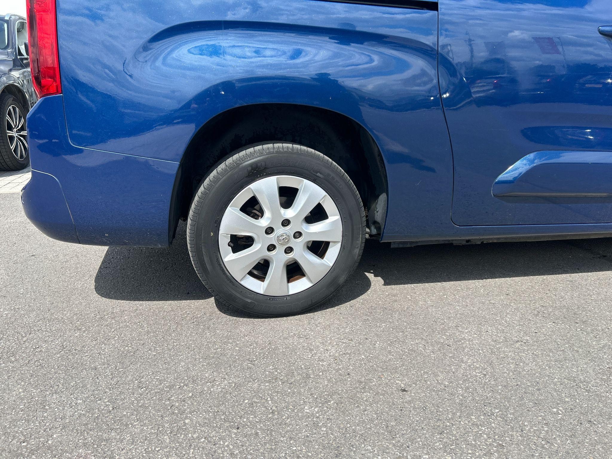 Vauxhall Combo Life Image 9